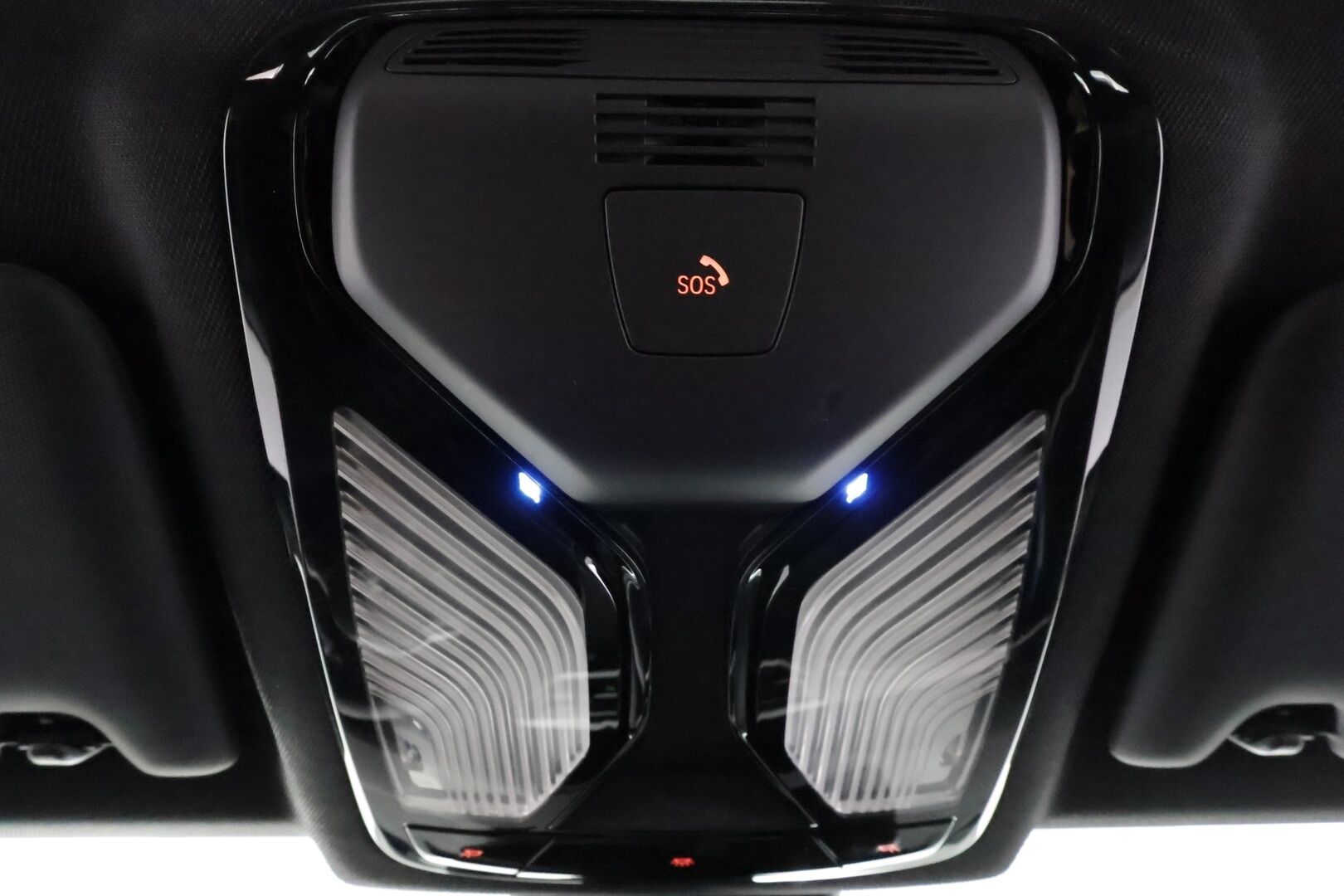 BMW 330 2021 G20 Sedan 330e A Charged Edition M Sport * Hifi / Koukku / Vakkari / P.tutkat / Sporttipenkit / Adaptiivinen alusta * - 1.Om Suomi-auto / Kahdet renkaat aluvanteilla / Hyvät varusteet