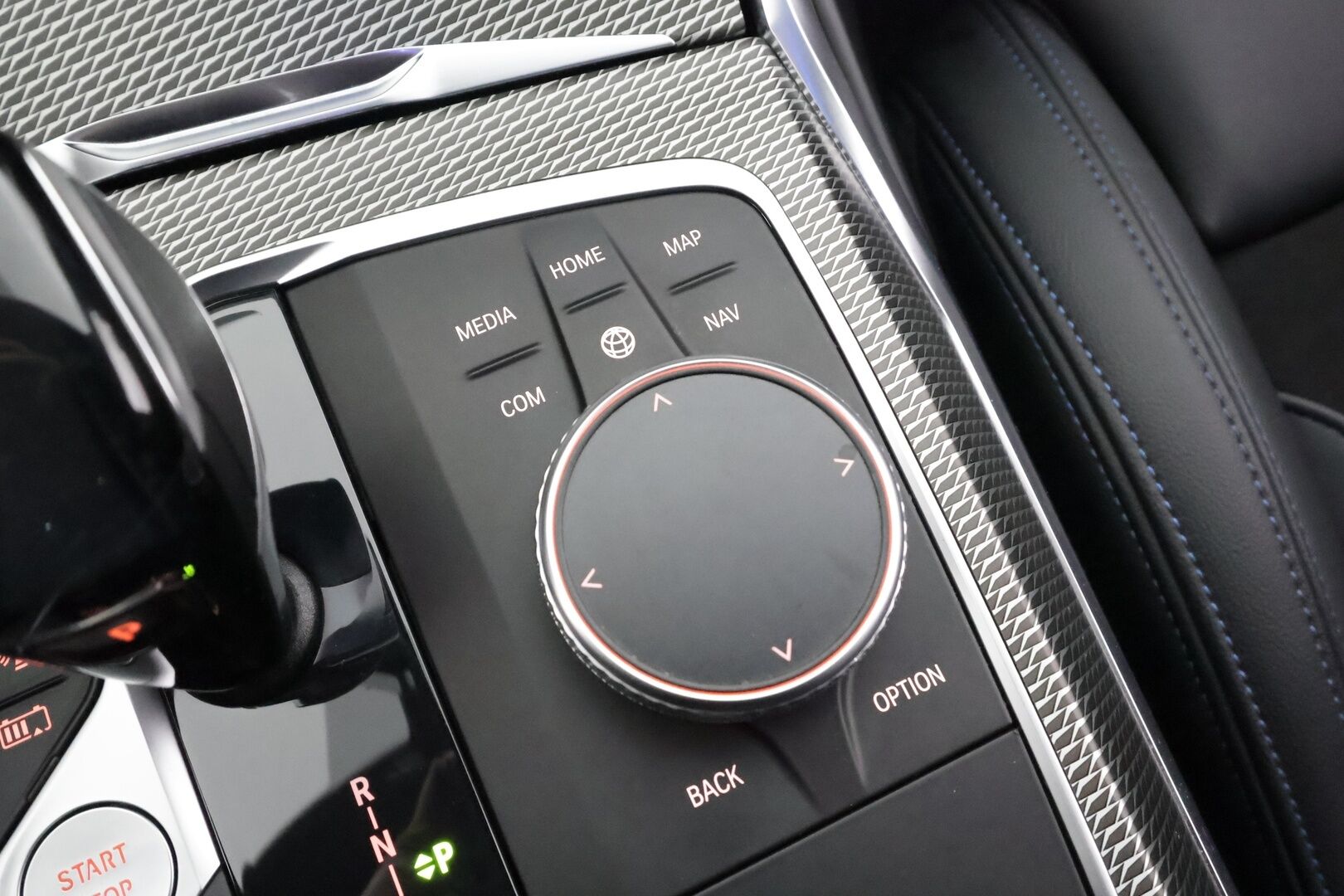 BMW 330 2021 G20 Sedan 330e A Charged Edition M Sport * Hifi / Koukku / Vakkari / P.tutkat / Sporttipenkit / Adaptiivinen alusta * - 1.Om Suomi-auto / Kahdet renkaat aluvanteilla / Hyvät varusteet