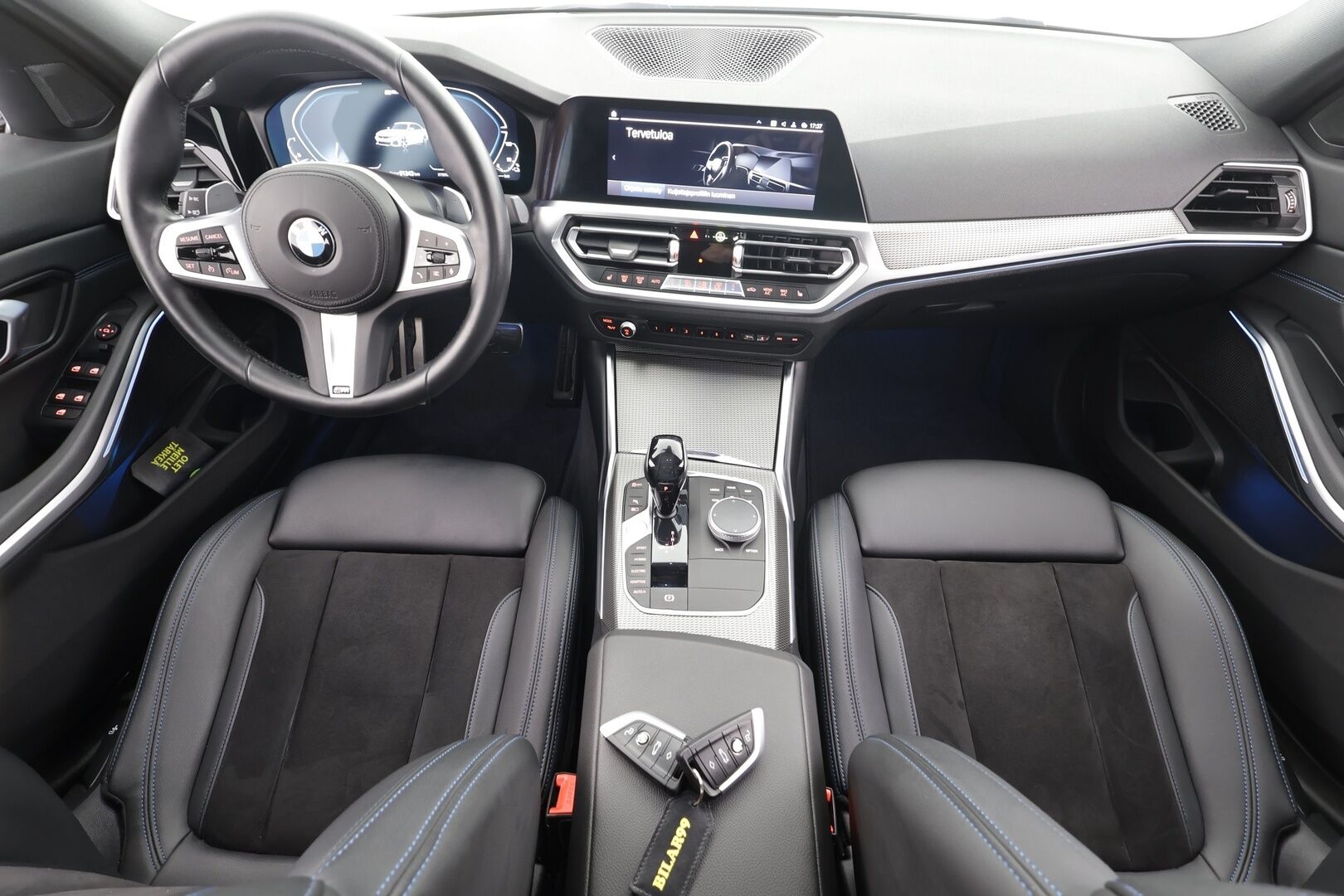 BMW 330 2021 G20 Sedan 330e A Charged Edition M Sport * Hifi / Koukku / Vakkari / P.tutkat / Sporttipenkit / Adaptiivinen alusta * - 1.Om Suomi-auto / Kahdet renkaat aluvanteilla / Hyvät varusteet