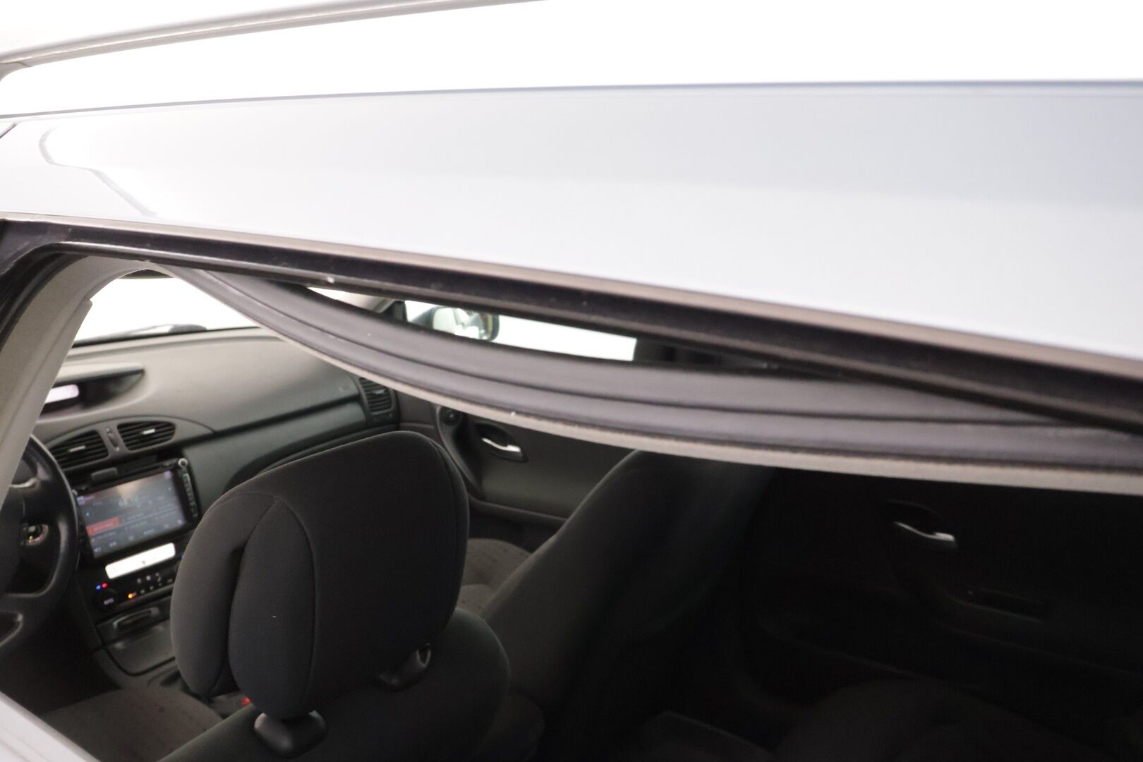 Renault Laguna 2005 BREAK 2.0 16V AUTOMATIC ** YritysOutlet - Myydään vain yrityksille **