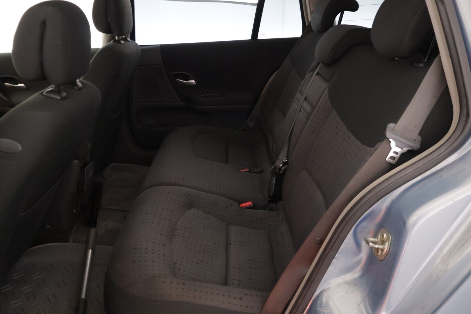 Renault Laguna 2005 BREAK 2.0 16V AUTOMATIC ** YritysOutlet - Myydään vain yrityksille **