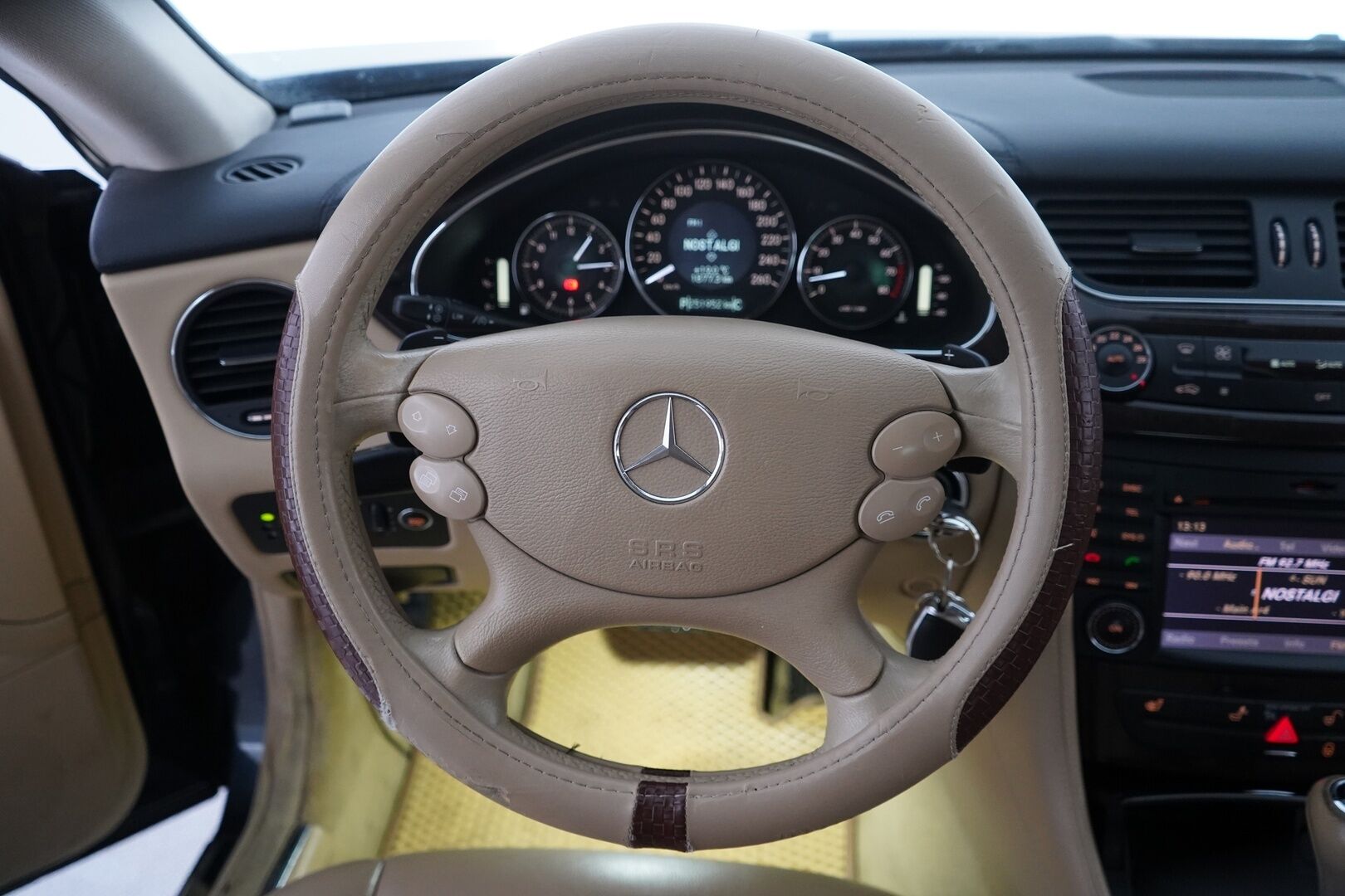 Mercedes-Benz CLS 2007 350 CGI *Myydään huutokaupat.com sivulla* - Lohkolämmitin / Peruutuskamera / Bluetooth / Vakionopeudensäädin /  Muistipenkki / Navi / Nahkasisusta / Suomi-auto 