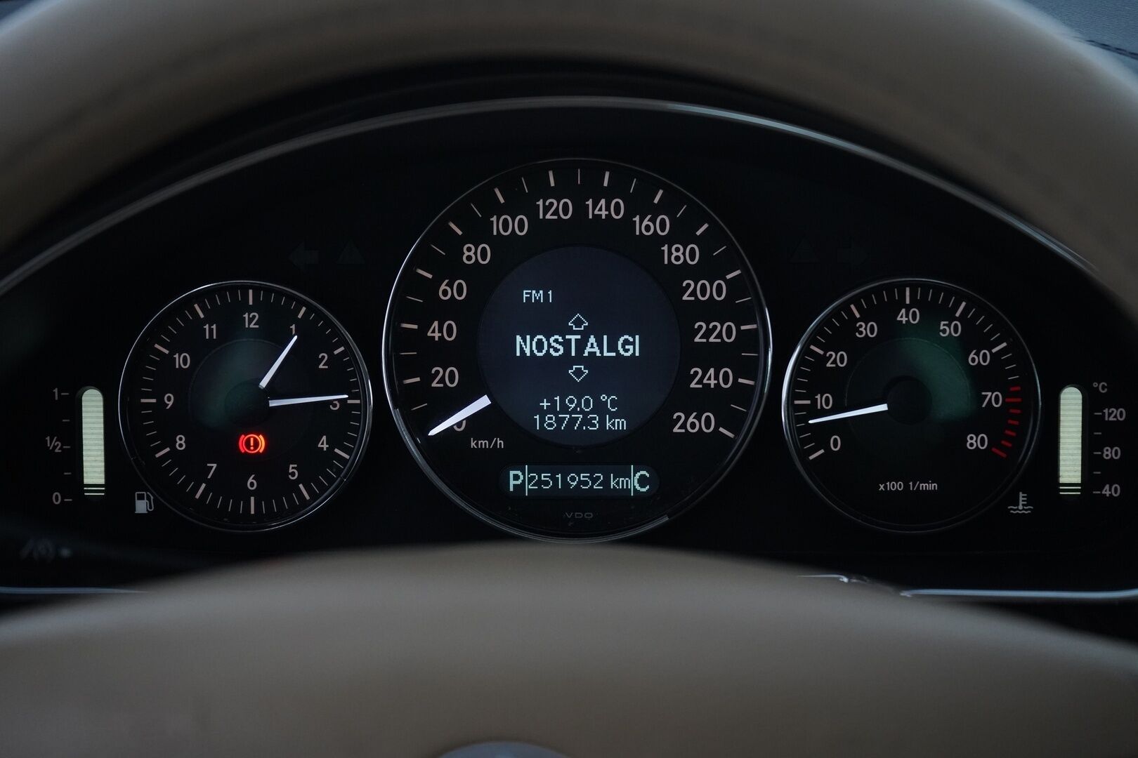 Mercedes-Benz CLS 2007 350 CGI *Myydään huutokaupat.com sivulla* - Lohkolämmitin / Peruutuskamera / Bluetooth / Vakionopeudensäädin /  Muistipenkki / Navi / Nahkasisusta / Suomi-auto 