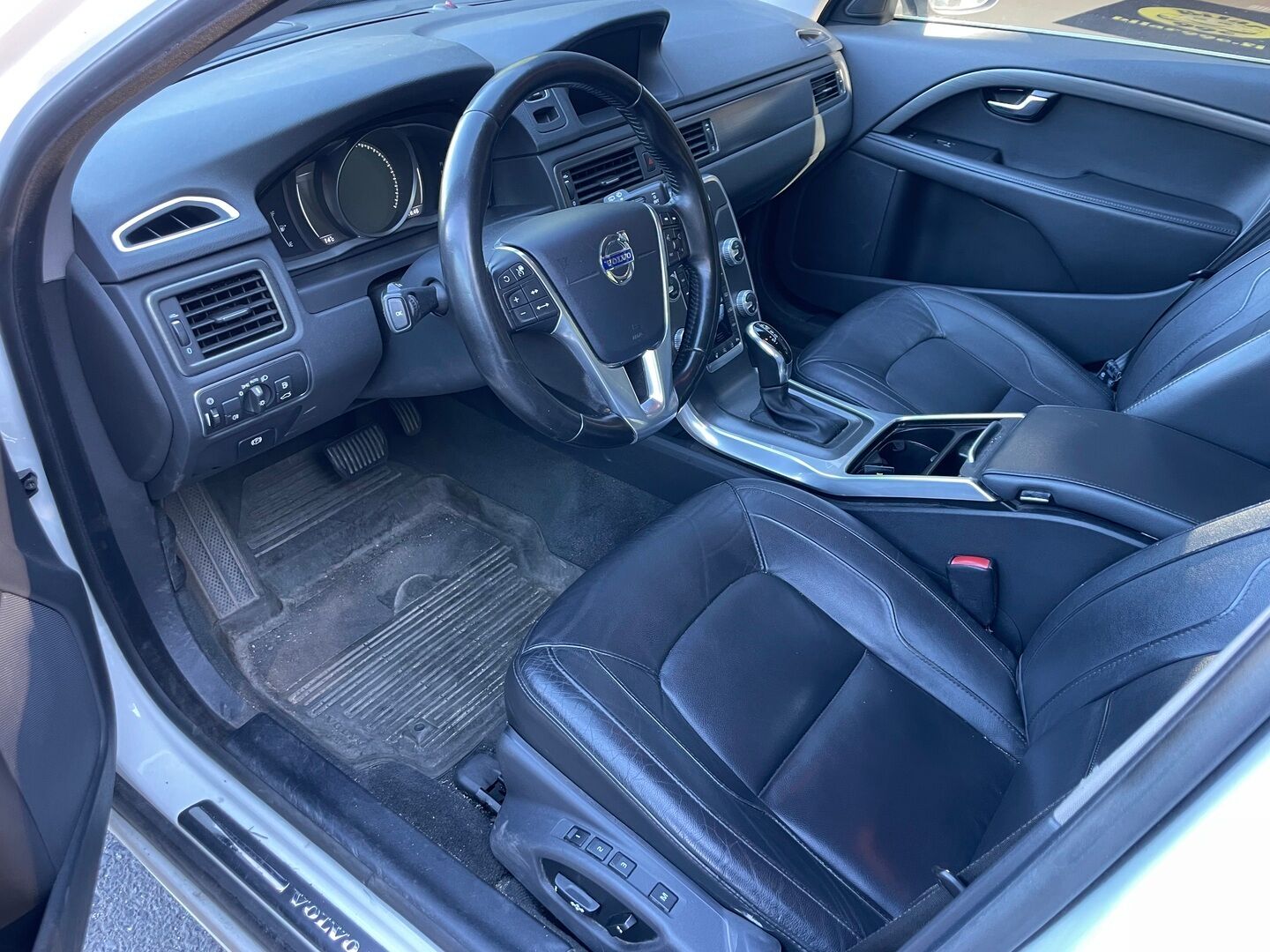 Volvo V70 2016 D3 Summum aut. - | ACC | Koukku | Webasto | Muistipenkki | Nahkasisusta | Tutka | Ratinlämmitin | KeyLessGo | S-Luukku | 