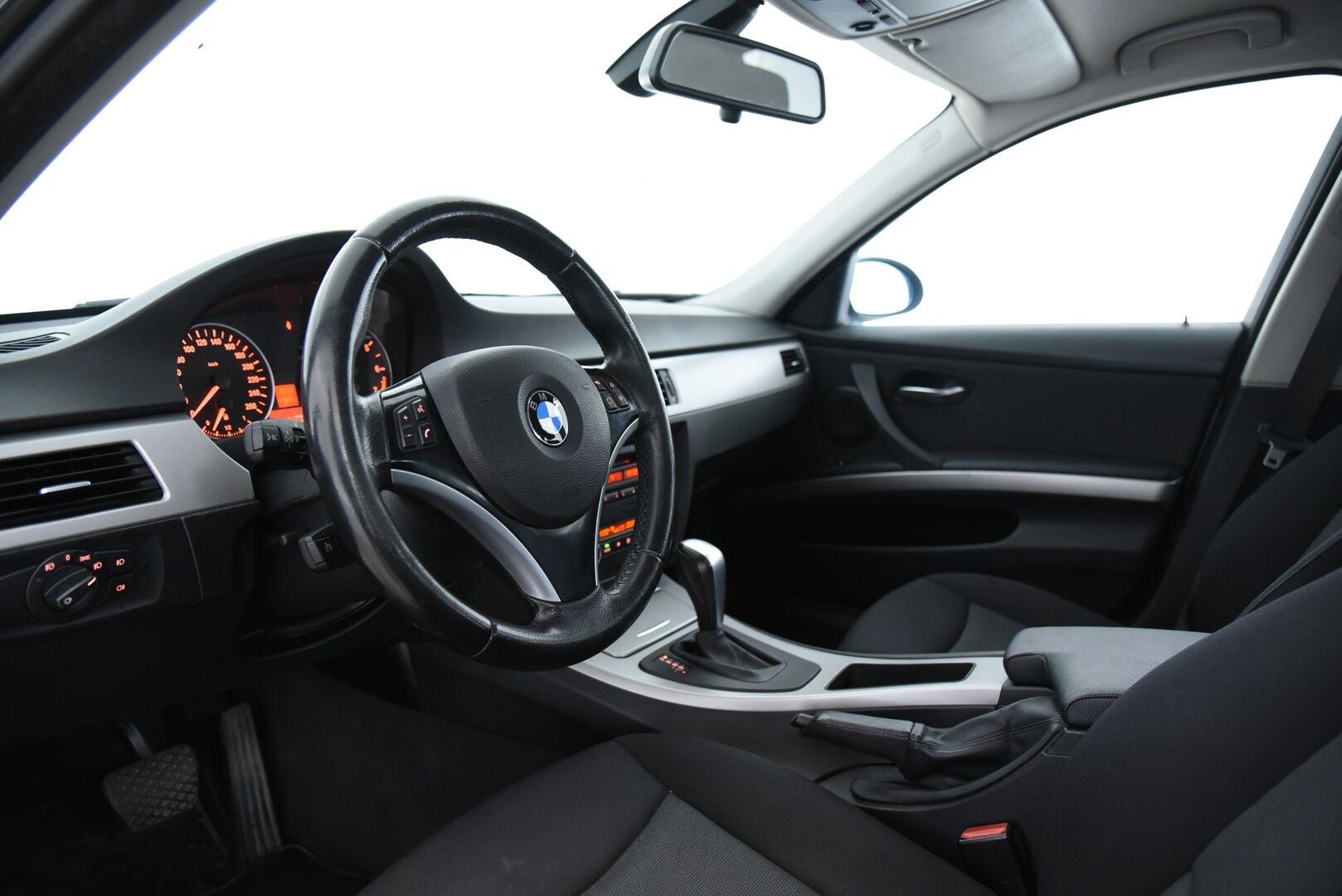 BMW 320 2007 E90 Sedan Business - Myydään Huutokaupat.comissa!