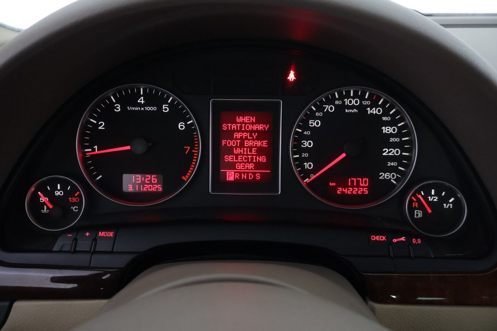 Audi A4 2005 B7 SEDAN 1.8T A 120kw *YritysOutlet - Myydään vain yrityksille* - *Pitkä leima / Juuri huollettu merkkiliikkeessä / Kahdet renkaat aluvanteilla * - Osta nyt, maksa vasta ensi vuonna