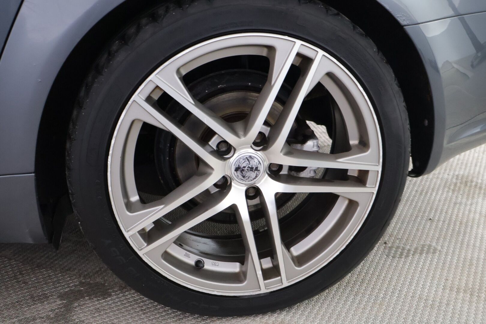 Audi A4 2005 B7 SEDAN 1.8T A 120kw *YritysOutlet - Myydään vain yrityksille* - *Pitkä leima / Juuri huollettu merkkiliikkeessä / Kahdet renkaat aluvanteilla * - Osta nyt, maksa vasta ensi vuonna