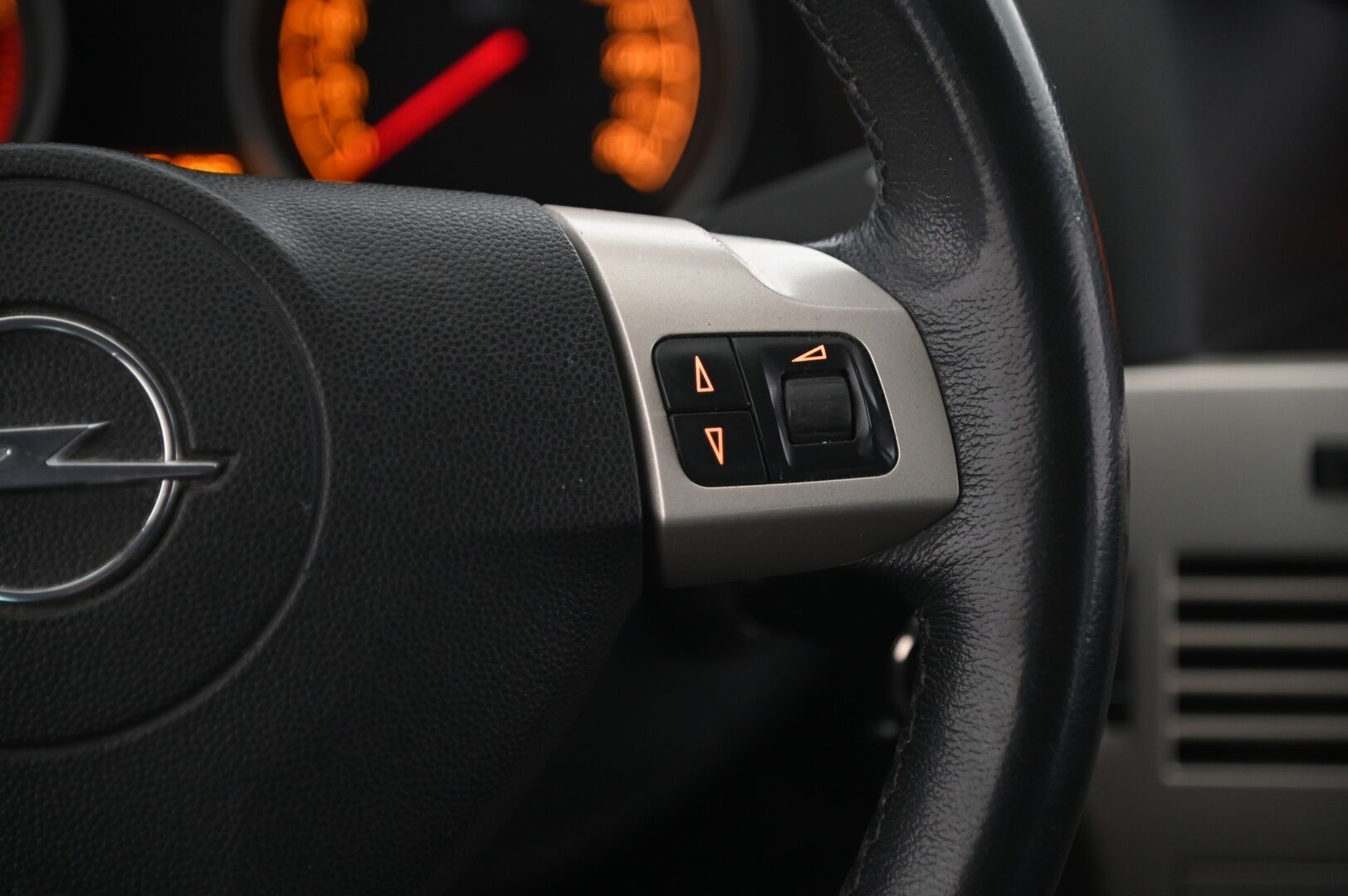 Opel Astra 2007 5D ASTRA STW 1.6-AHL35/270 *-  YritysOutlet - Myydään vain yrityksille -* - YritysOutlet - Myydään vain yrityksille *OPC line / Koukku / Vakkari*