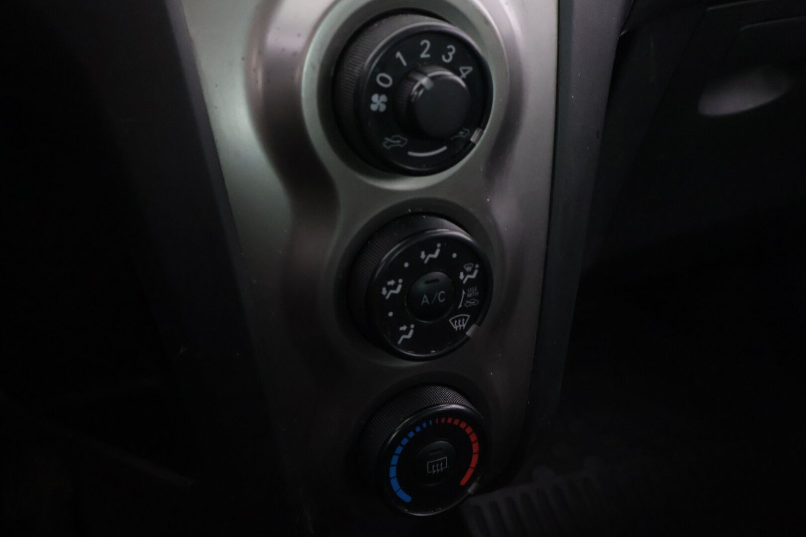 Toyota Yaris 2009 1,33 Dual VVT-i Stop & Start Linea Sol 5ov * YritysOutlet - Myydään vain yrityksille *