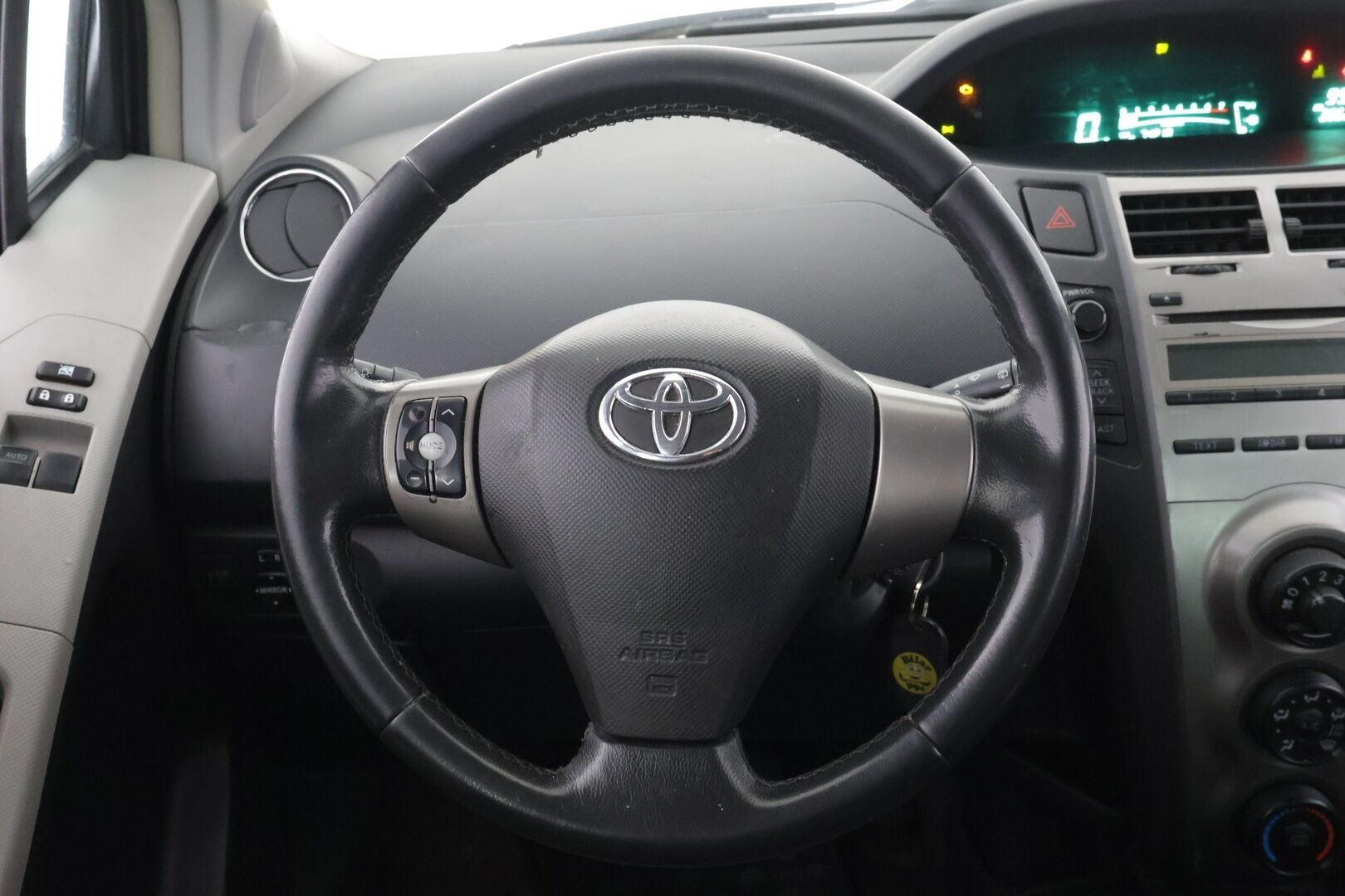 Toyota Yaris 2009 1,33 Dual VVT-i Stop & Start Linea Sol 5ov * YritysOutlet - Myydään vain yrityksille *