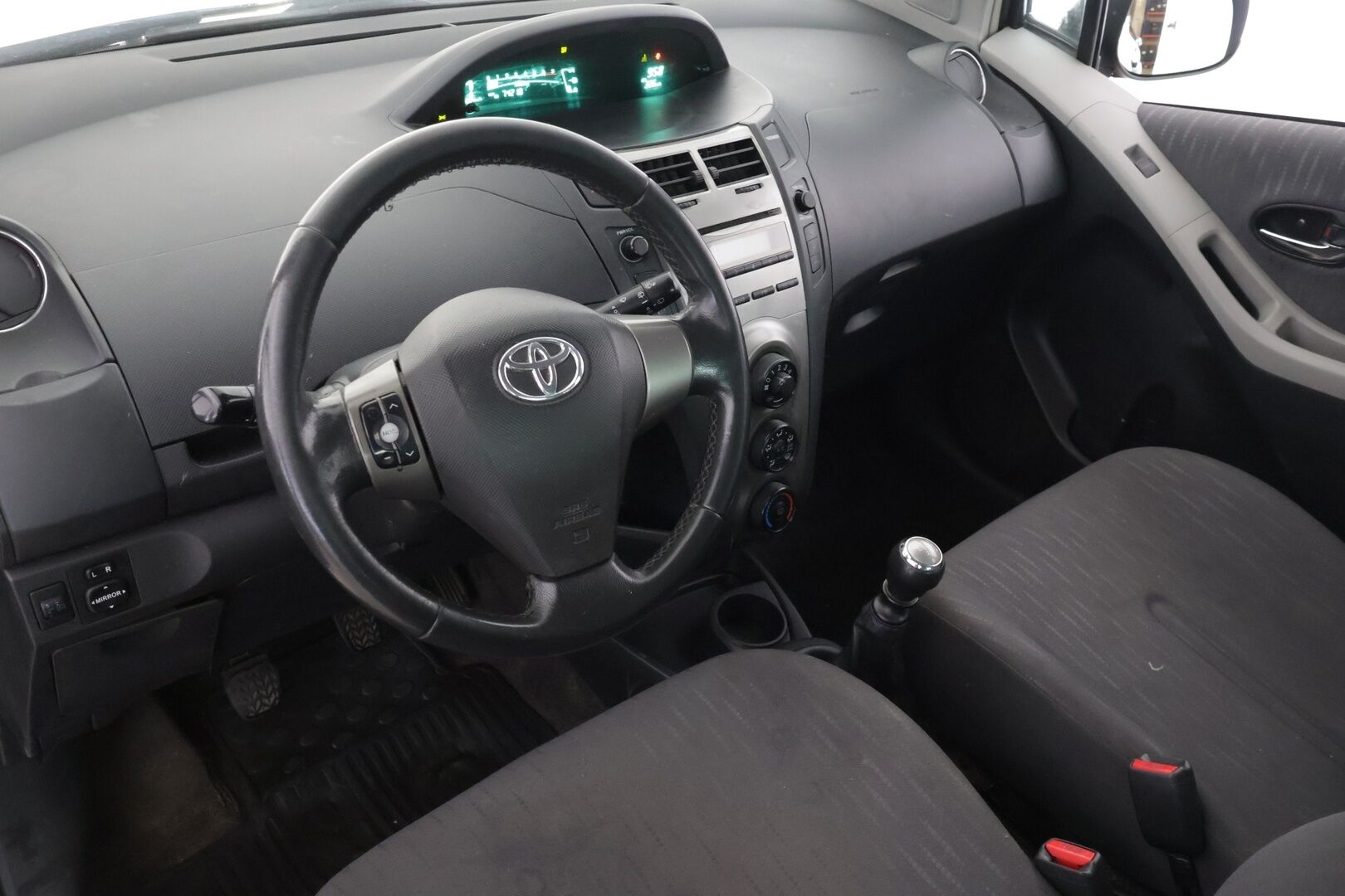 Toyota Yaris 2009 1,33 Dual VVT-i Stop & Start Linea Sol 5ov * YritysOutlet - Myydään vain yrityksille *
