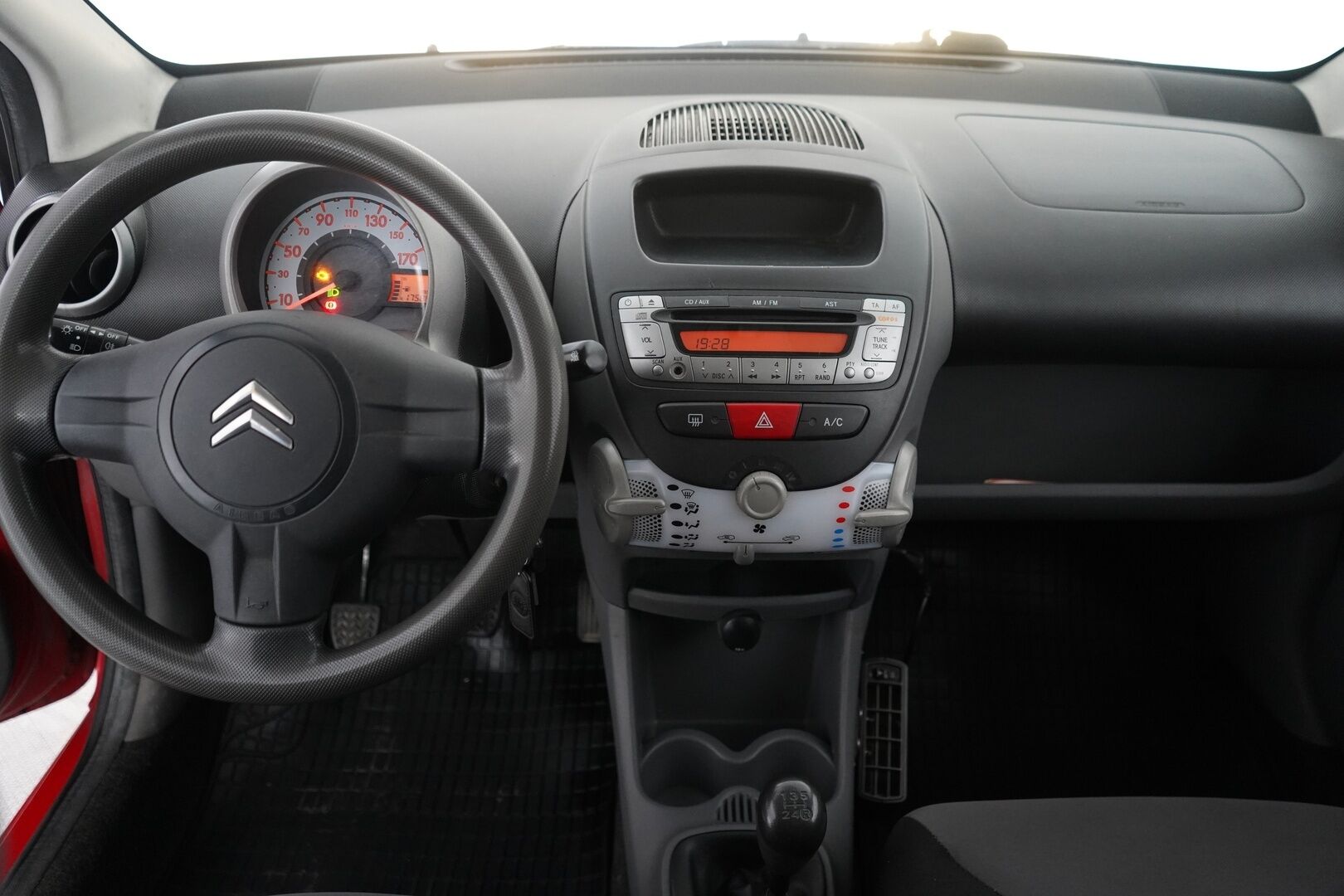 Citroen C1 2009 1,0i Economique 3ov YritysOutlet - Myydään vain yrityksille - Suomi-auto / Kahdet renkaat / Huoltokirja / Siisti! 