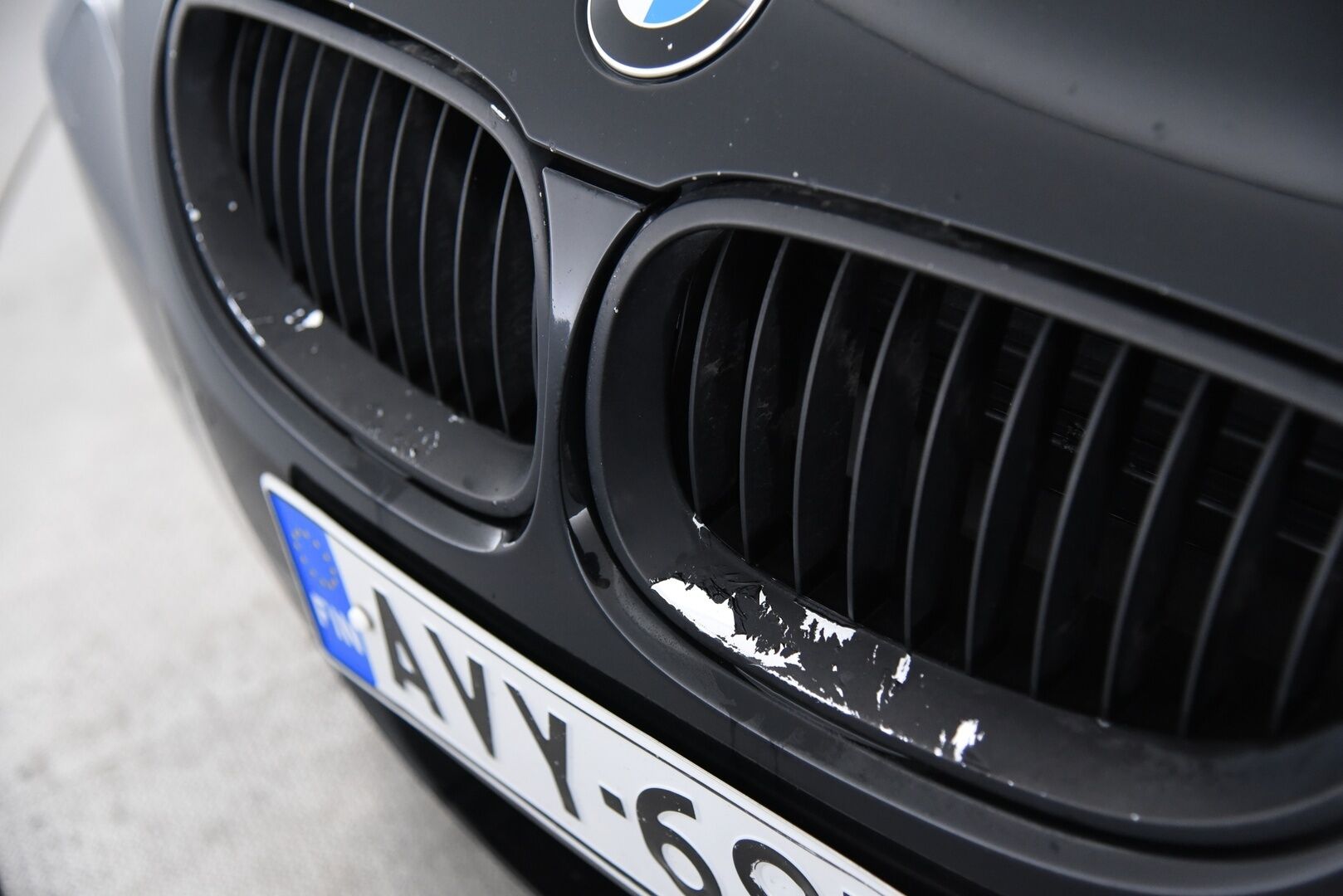 BMW 520 2010 E60 Sedan Business / Tämä auto myydään YritysOutlet -valikoimasta vain yritykselle - Lohkolämmitin+Sisäpuhallin / Bixenon / Tutkat / 2x alumiinivanteet