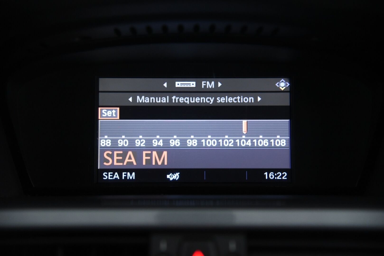 BMW 520 2010 E60 Sedan Business / Tämä auto myydään YritysOutlet -valikoimasta vain yritykselle - Lohkolämmitin+Sisäpuhallin / Bixenon / Tutkat / 2x alumiinivanteet