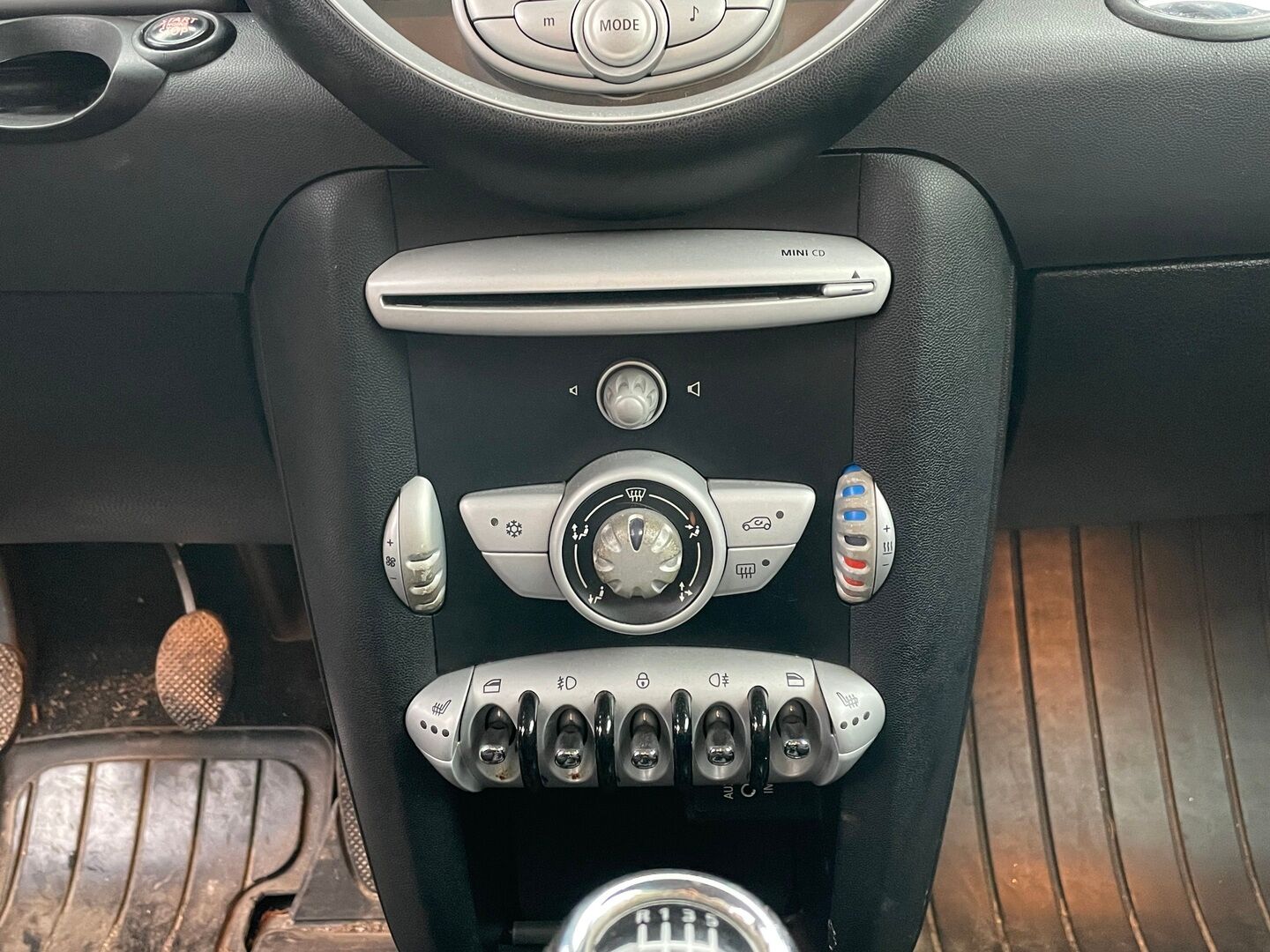 MINI COOPER 2010 R56 Hatchback * YritysOutlet - Myydään vain yrityksille / Vakkari - YritysOutlet - Myydään vain yrityksille / 2x Aluvanteet