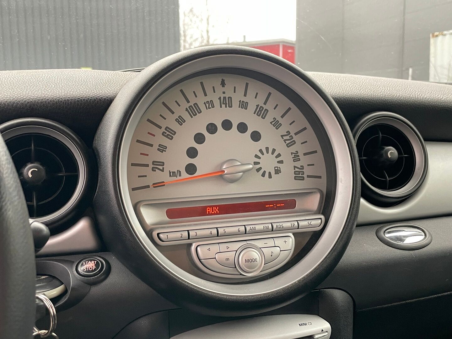 MINI COOPER 2010 R56 Hatchback * YritysOutlet - Myydään vain yrityksille / Vakkari - YritysOutlet - Myydään vain yrityksille / 2x Aluvanteet