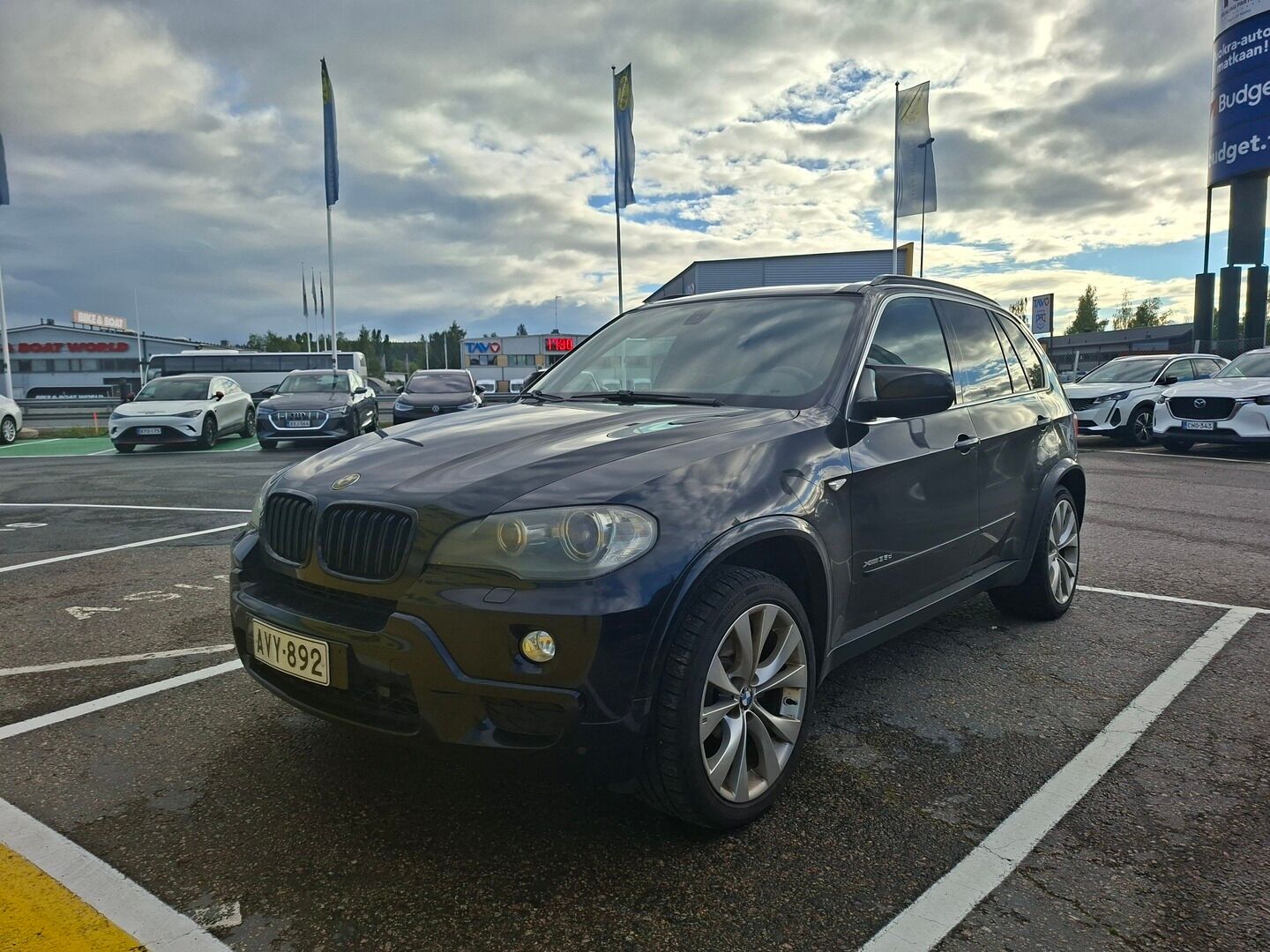 BMW X5 2009 A E70 SAV - YritysOutlet - Myydään vain yrityksille - – Tämä auto myydään YritysOutlet -valikoimasta vain yritykselle