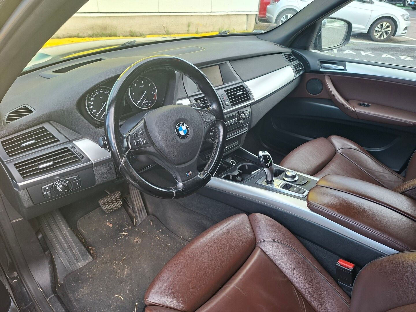 BMW X5 2009 A E70 SAV - YritysOutlet - Myydään vain yrityksille - – Tämä auto myydään YritysOutlet -valikoimasta vain yritykselle