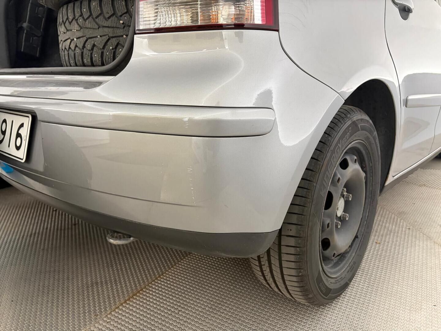 Volkswagen Polo 2007 1.4 59 kW / 80 hv | Myydään huutokaupat.com - Tämä auto myydään huutokaupat.com -sivuston kautta | Pitkä leima! | Lohko+Sisäpistoke | 2X Renkaat & Vanteet |