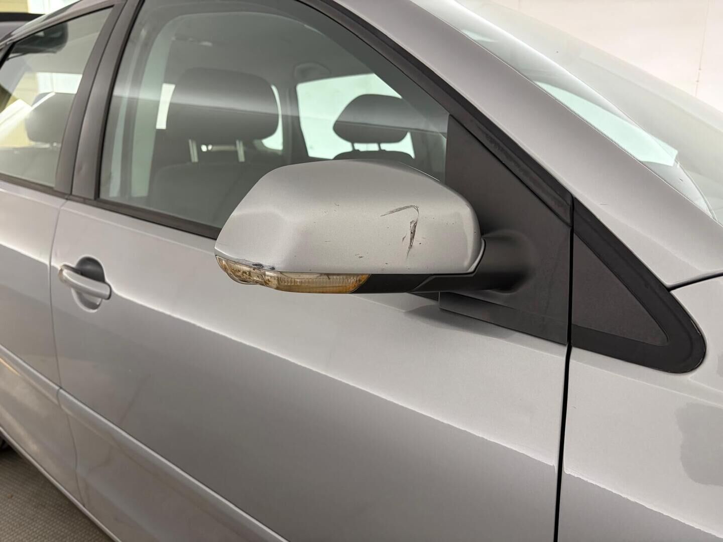 Volkswagen Polo 2007 1.4 59 kW / 80 hv | Myydään huutokaupat.com - Tämä auto myydään huutokaupat.com -sivuston kautta | Pitkä leima! | Lohko+Sisäpistoke | 2X Renkaat & Vanteet |