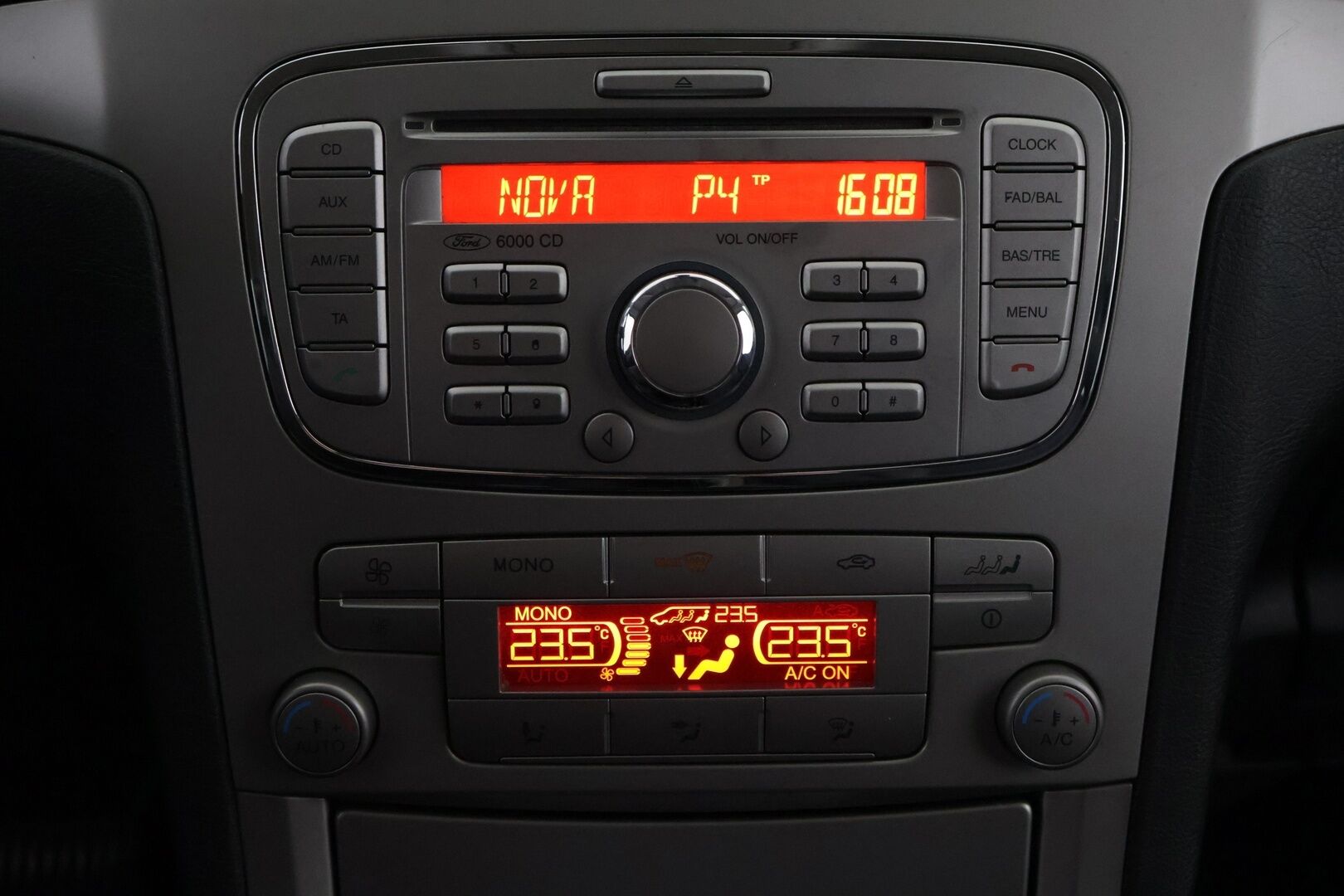 Ford Galaxy 2010 2,0 TDCi 140 hv autom. DPF Ghia Business A6 5-ovinen - YritysOutlet - Myydään vain yrityksille