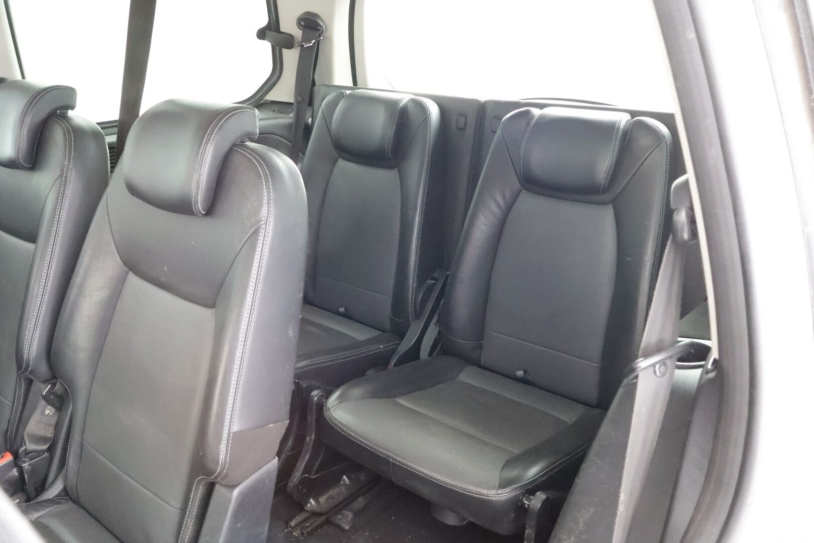 Ford Galaxy 2010 2,0 TDCi 140 hv autom. DPF Ghia Business A6 5-ovinen - YritysOutlet - Myydään vain yrityksille