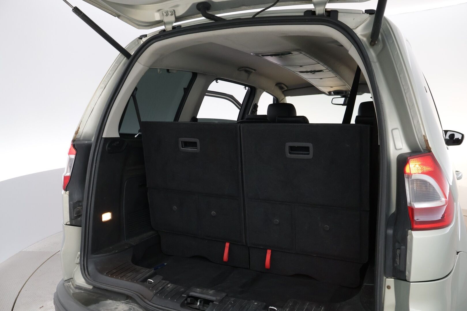 Ford Galaxy 2010 2,0 TDCi 140 hv autom. DPF Ghia Business A6 5-ovinen - YritysOutlet - Myydään vain yrityksille