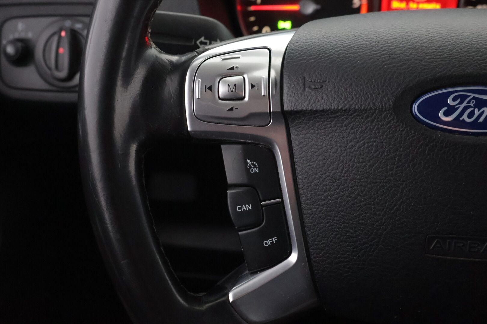 Ford Galaxy 2010 2,0 TDCi 140 hv autom. DPF Ghia Business A6 5-ovinen - YritysOutlet - Myydään vain yrityksille