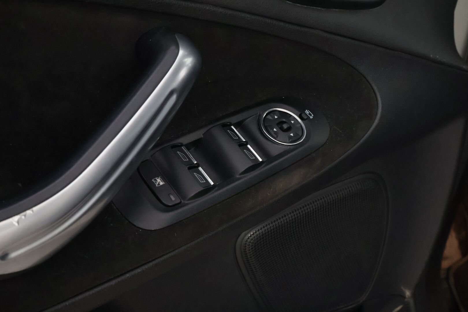 Ford Galaxy 2010 2,0 TDCi 140 hv autom. DPF Ghia Business A6 5-ovinen - YritysOutlet - Myydään vain yrityksille