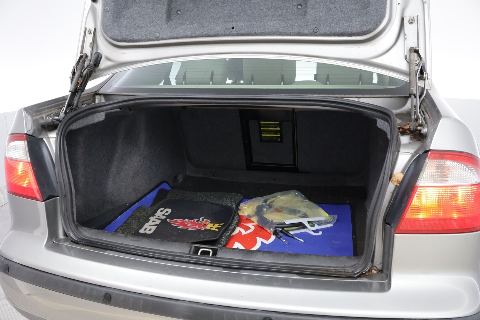Saab 9-5 2002 2,0t - MYYDÄÄN HUUTOKAUPAT.COM! - MYYDÄÄN HUUTOKAUPAT.COM!