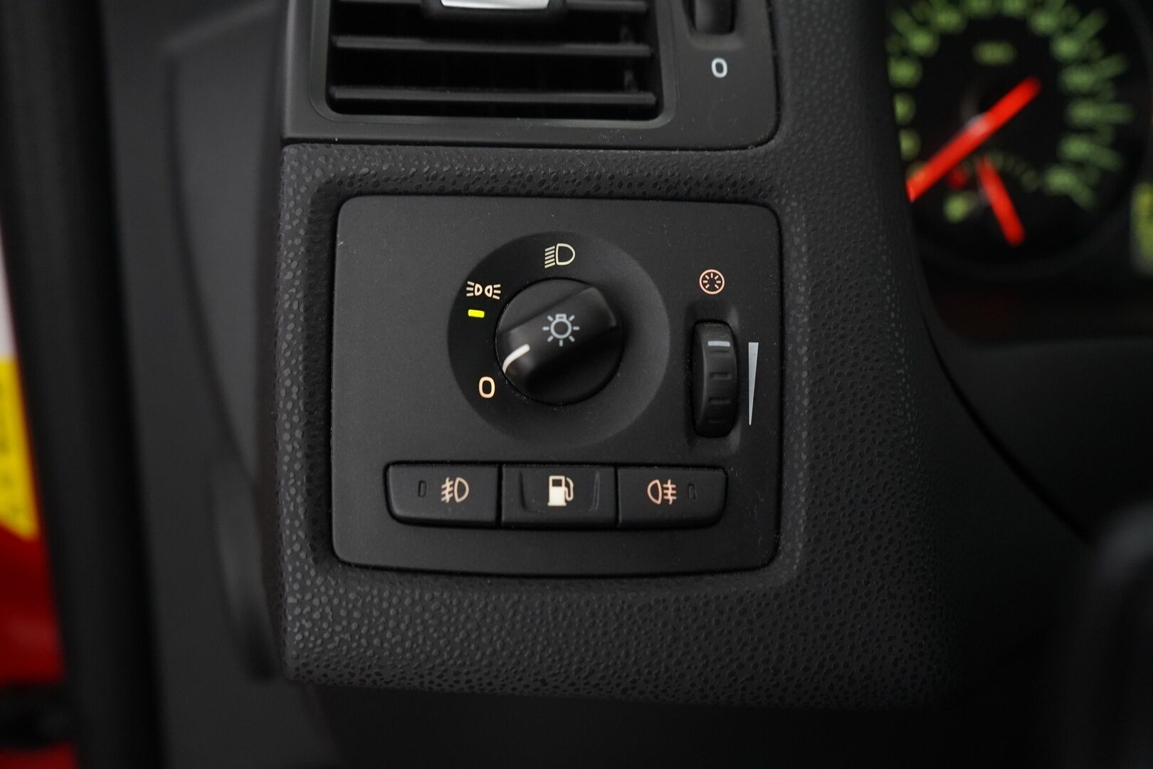 Volvo C30 2007 T5 (220 hv) Summum aut *BLIS / Muistipenkki / Tutkat / Nahat* - TODELLA säännölliset huollot / Jakohihna vaihdettu 09.2025 / Suomi-auto / Kahdet renkaat aluvantein