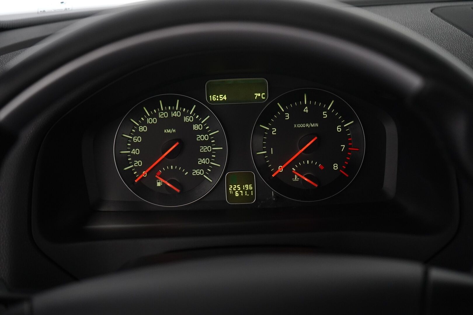 Volvo C30 2007 T5 (220 hv) Summum aut *BLIS / Muistipenkki / Tutkat / Nahat* - TODELLA säännölliset huollot / Jakohihna vaihdettu 09.2025 / Suomi-auto / Kahdet renkaat aluvantein