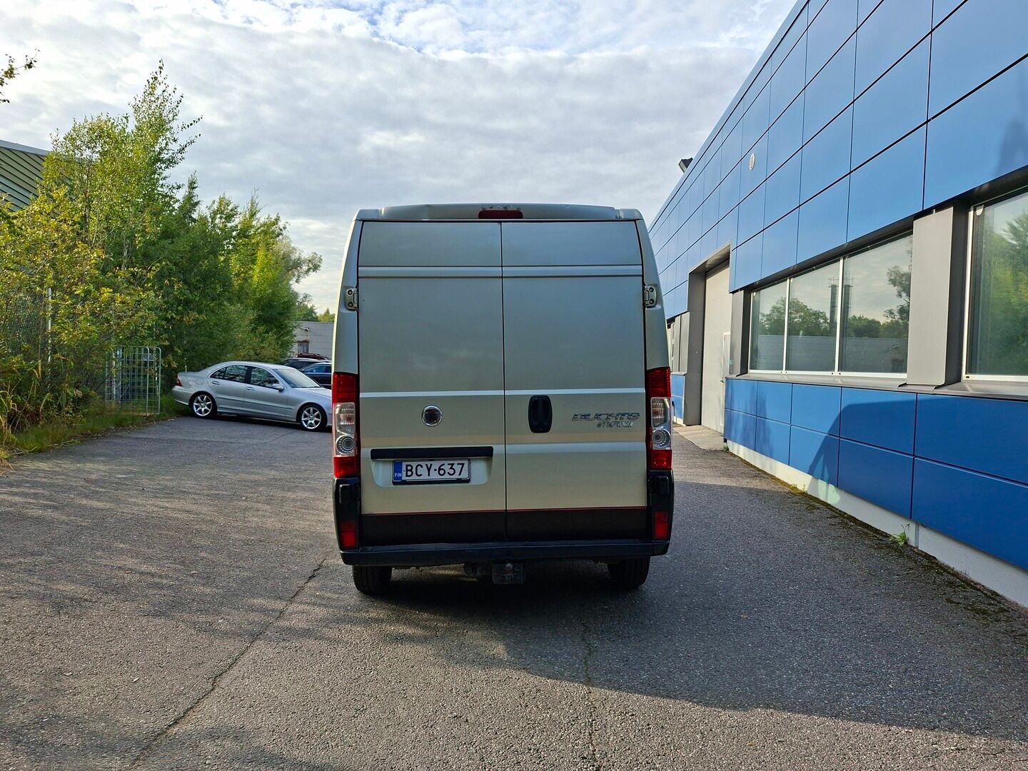 Fiat Ducato 2007 Maxi 20 2,3 Multijet (H3L3) 15 m3 , ka - Myydään vain Yritys-Outlet | Myydään vain Huutokaupat.com | TODELLA SIISTI JA RUOSTEETON | Webasto | Koukku | 2x renkaat ja vanteet