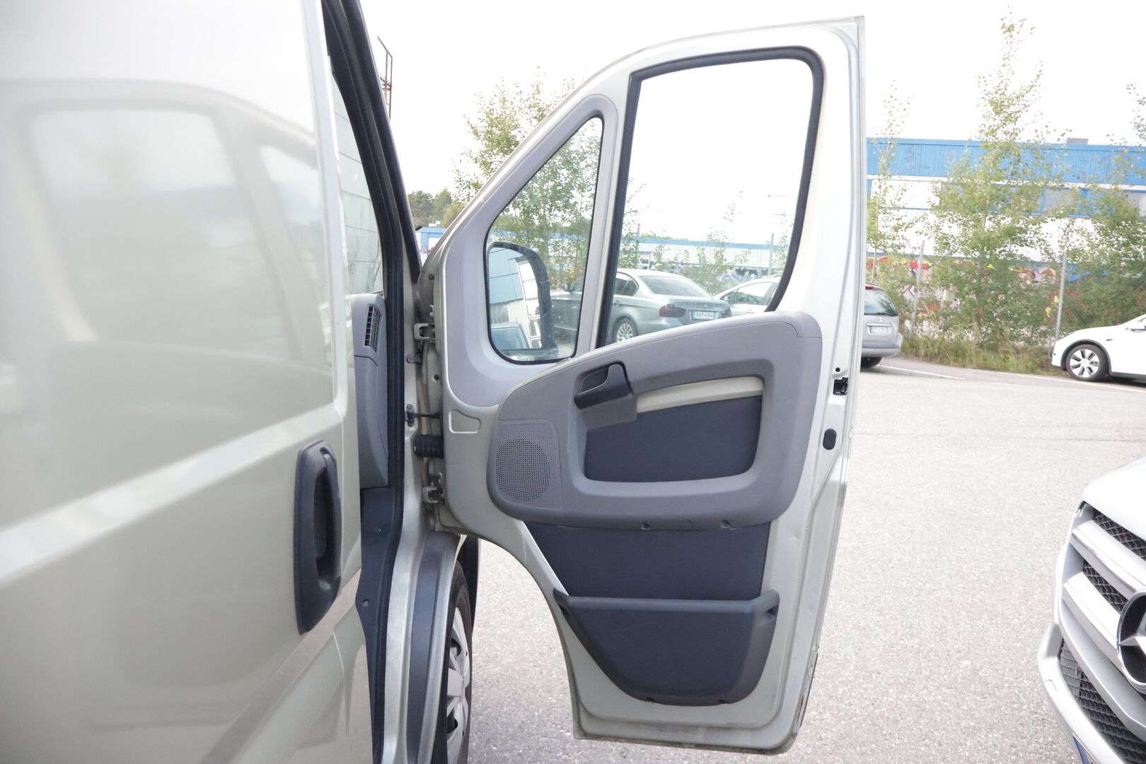 Fiat Ducato 2007 Maxi 20 2,3 Multijet (H3L3) 15 m3 , ka - Myydään vain Yritys-Outlet | Myydään vain Huutokaupat.com | TODELLA SIISTI JA RUOSTEETON | Webasto | Koukku | 2x renkaat ja vanteet
