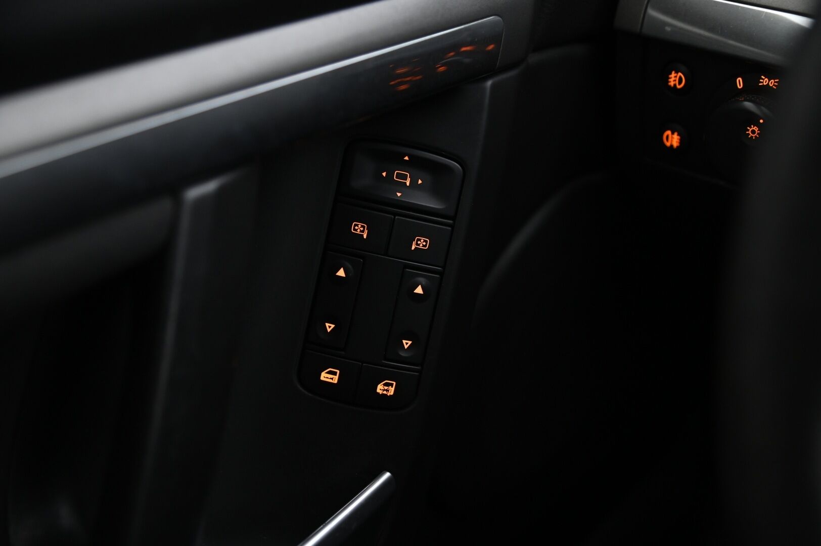 Opel Vectra 2006 2.8 V6 TURBO*Tämä auto myydään YritysOutletissa vain yrityksille /  Lohko / Koukku / 2x alut* - *TÄMÄ AUTO MYYDÄÄN YRITISOUTLETISSA VAIN YRITYKSILLE*