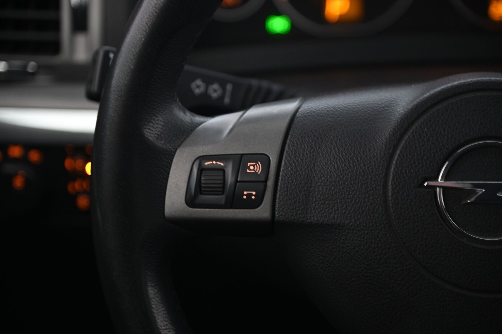 Opel Vectra 2006 2.8 V6 TURBO*Tämä auto myydään YritysOutletissa vain yrityksille /  Lohko / Koukku / 2x alut* - *TÄMÄ AUTO MYYDÄÄN YRITISOUTLETISSA VAIN YRITYKSILLE*