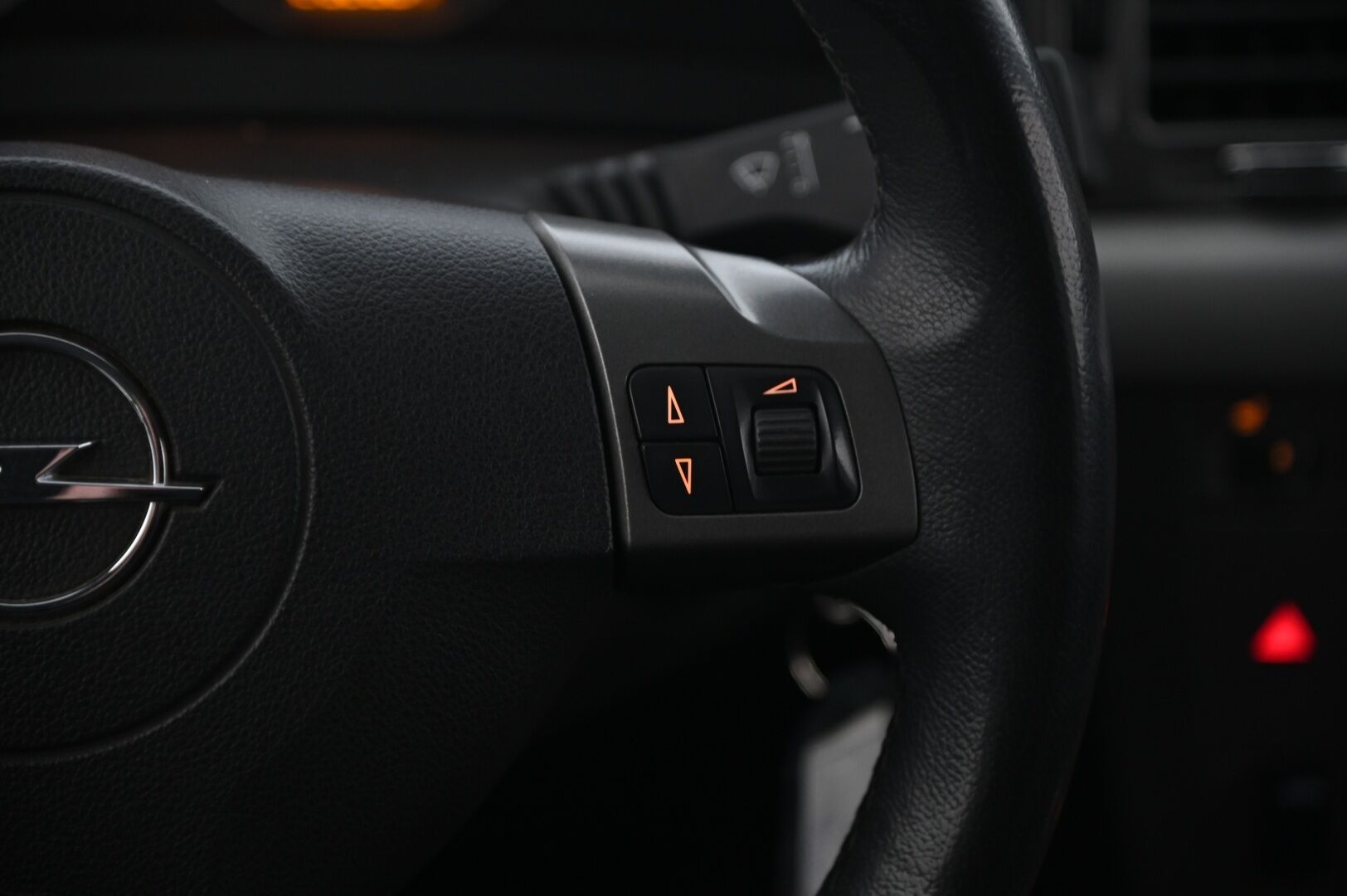 Opel Vectra 2006 2.8 V6 TURBO*Tämä auto myydään YritysOutletissa vain yrityksille /  Lohko / Koukku / 2x alut* - *TÄMÄ AUTO MYYDÄÄN YRITISOUTLETISSA VAIN YRITYKSILLE*