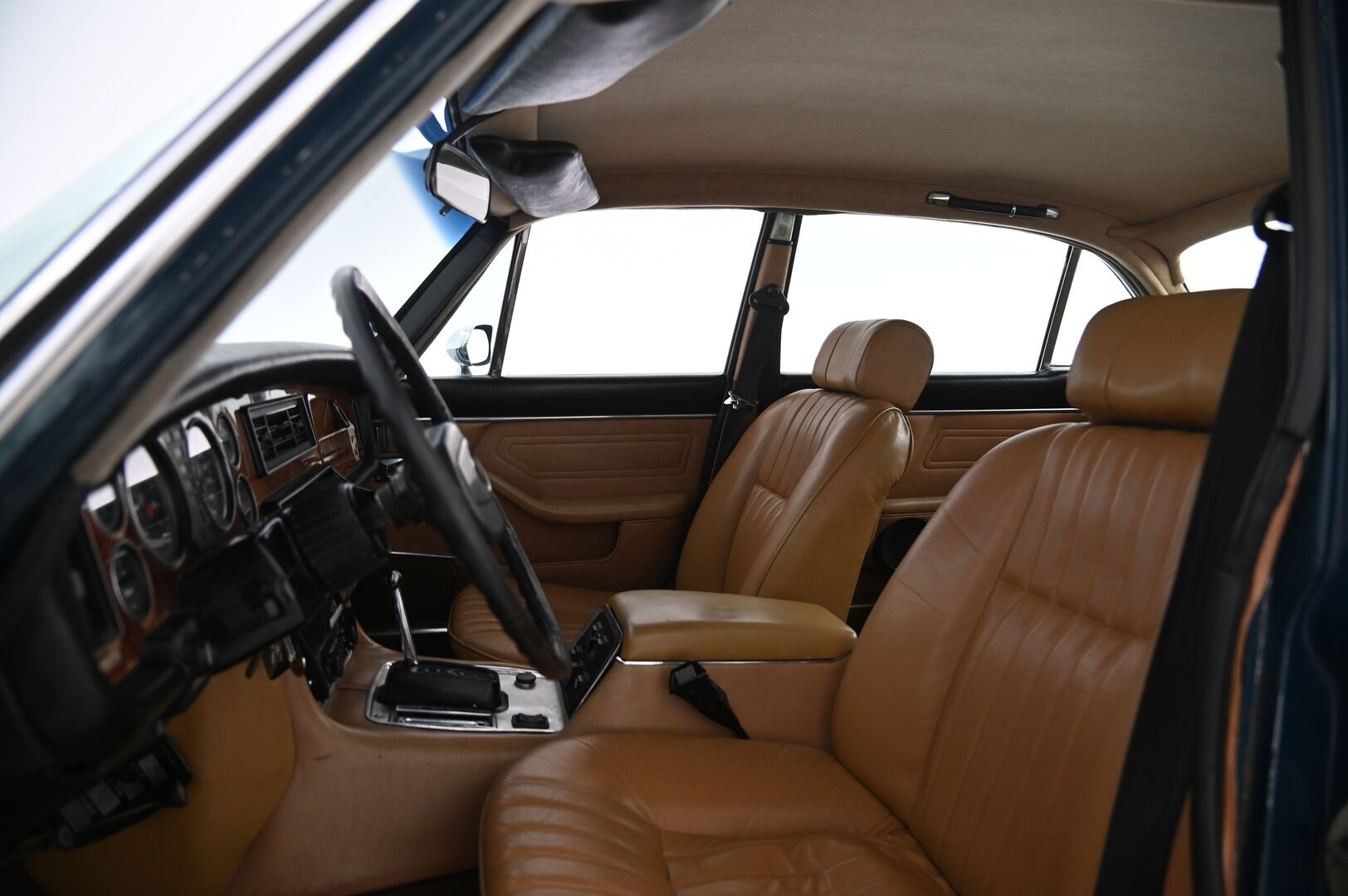 Jaguar XJ6 1978 4.2*Myydään Huutokaupat.com*