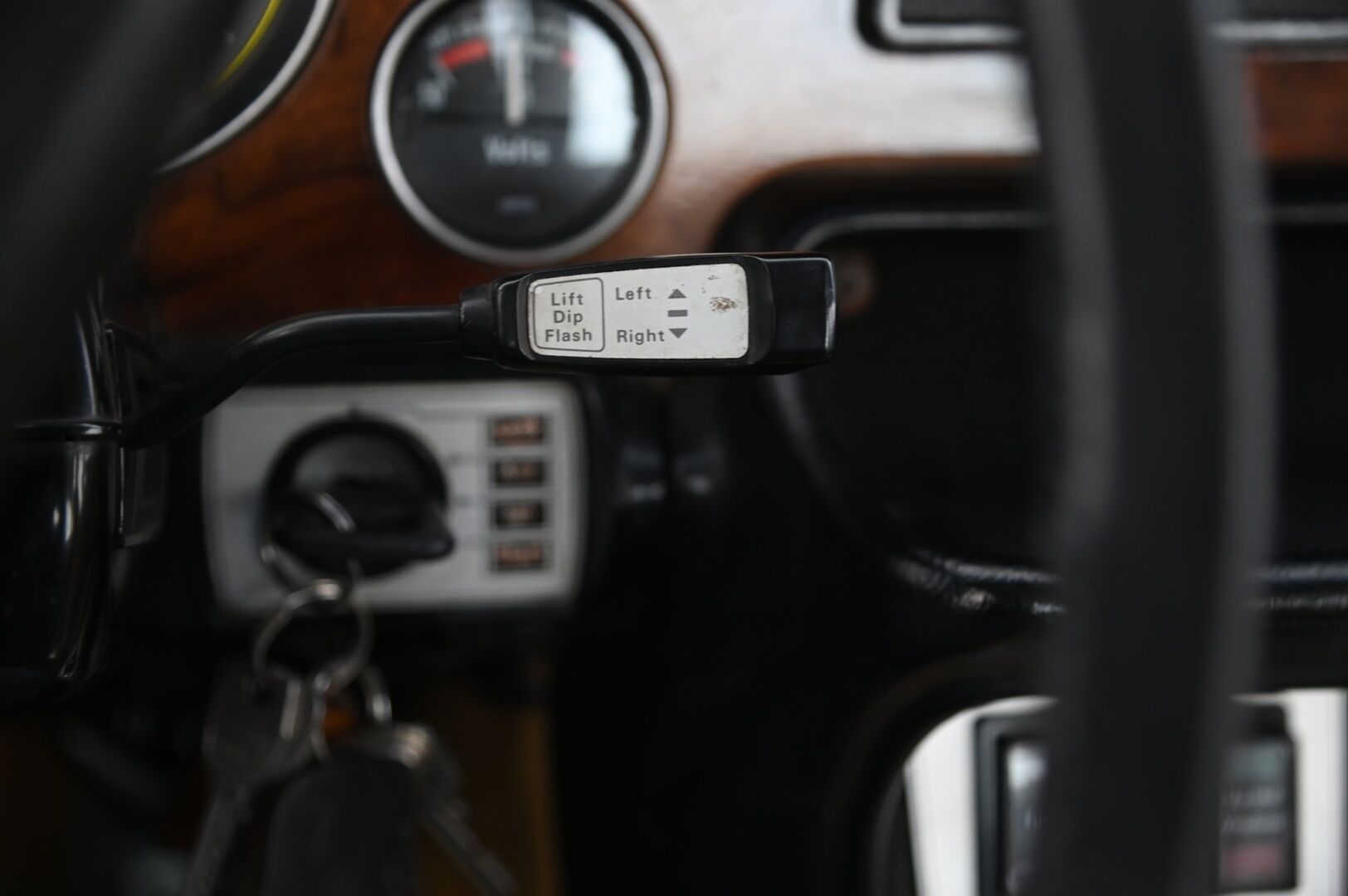 Jaguar XJ6 1978 4.2*Myydään Huutokaupat.com*