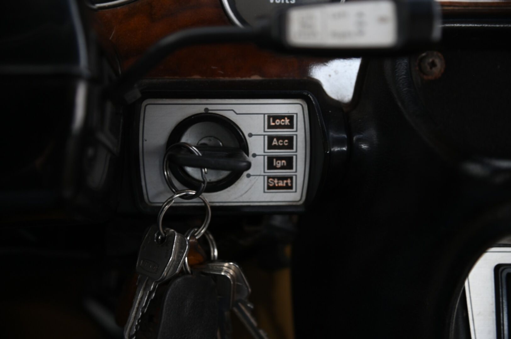 Jaguar XJ6 1978 4.2*Myydään Huutokaupat.com*