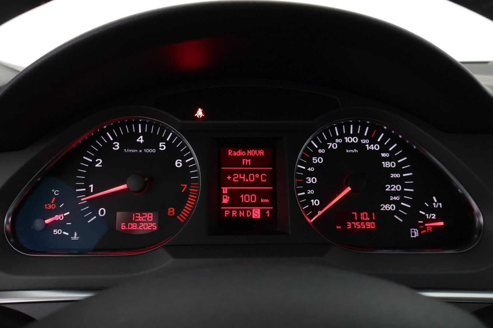 Audi A6 2006 5D A6 AVANT 2.4 AUTOMATIC-4F/286 - Huutokaupat.com / Aukoton katsastus historia / 2 hyvät renkaat / Katso huollot!