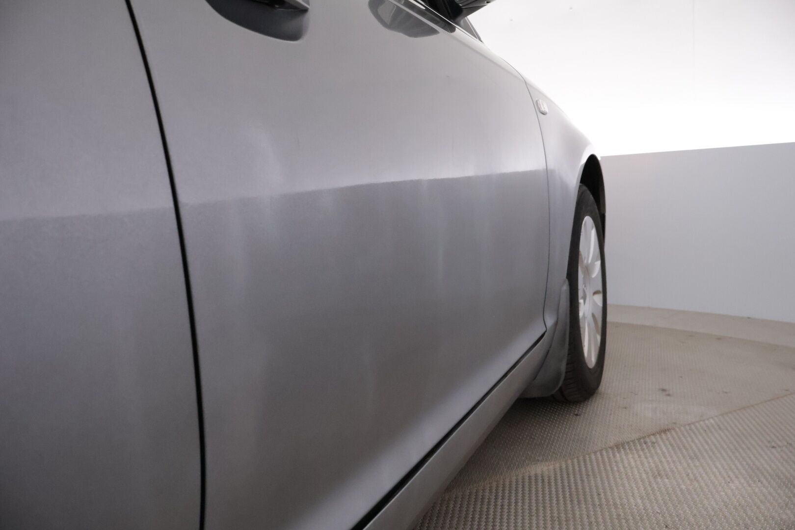 Audi A6 2006 5D A6 AVANT 2.4 AUTOMATIC-4F/286 - Huutokaupat.com / Aukoton katsastus historia / 2 hyvät renkaat / Katso huollot!
