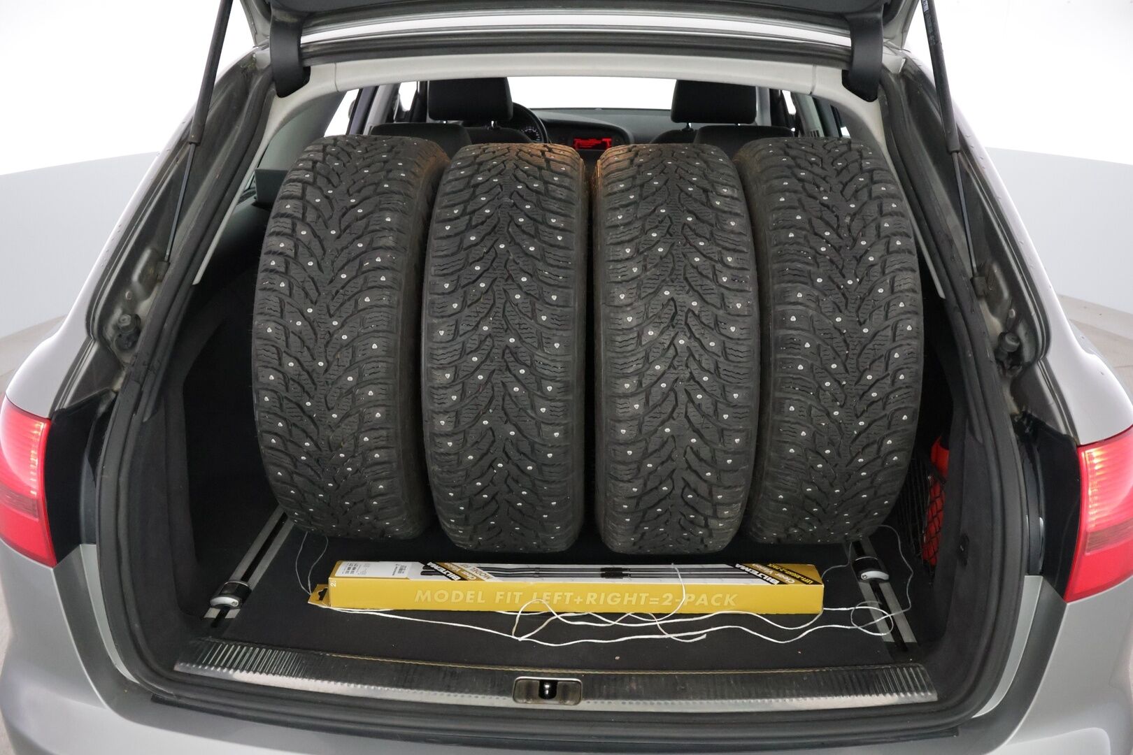 Audi A6 2006 5D A6 AVANT 2.4 AUTOMATIC-4F/286 - Huutokaupat.com / Aukoton katsastus historia / 2 hyvät renkaat / Katso huollot!