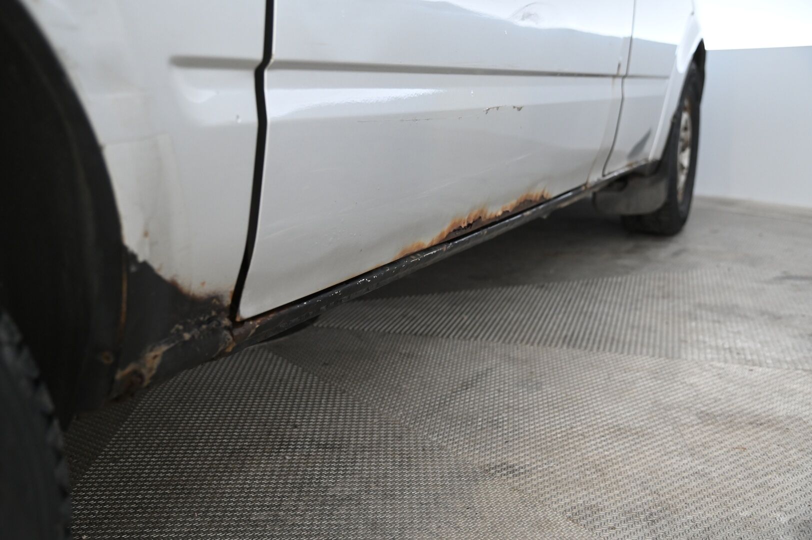 Ford Transit 2007 TRANSIT 300M LOW VAN * * -YritysOutlet - Myydään vain yrityksille / Läpijuostava - * Tämä auto myydään YritysOutlet -valikoimasta vain yritykselle * 