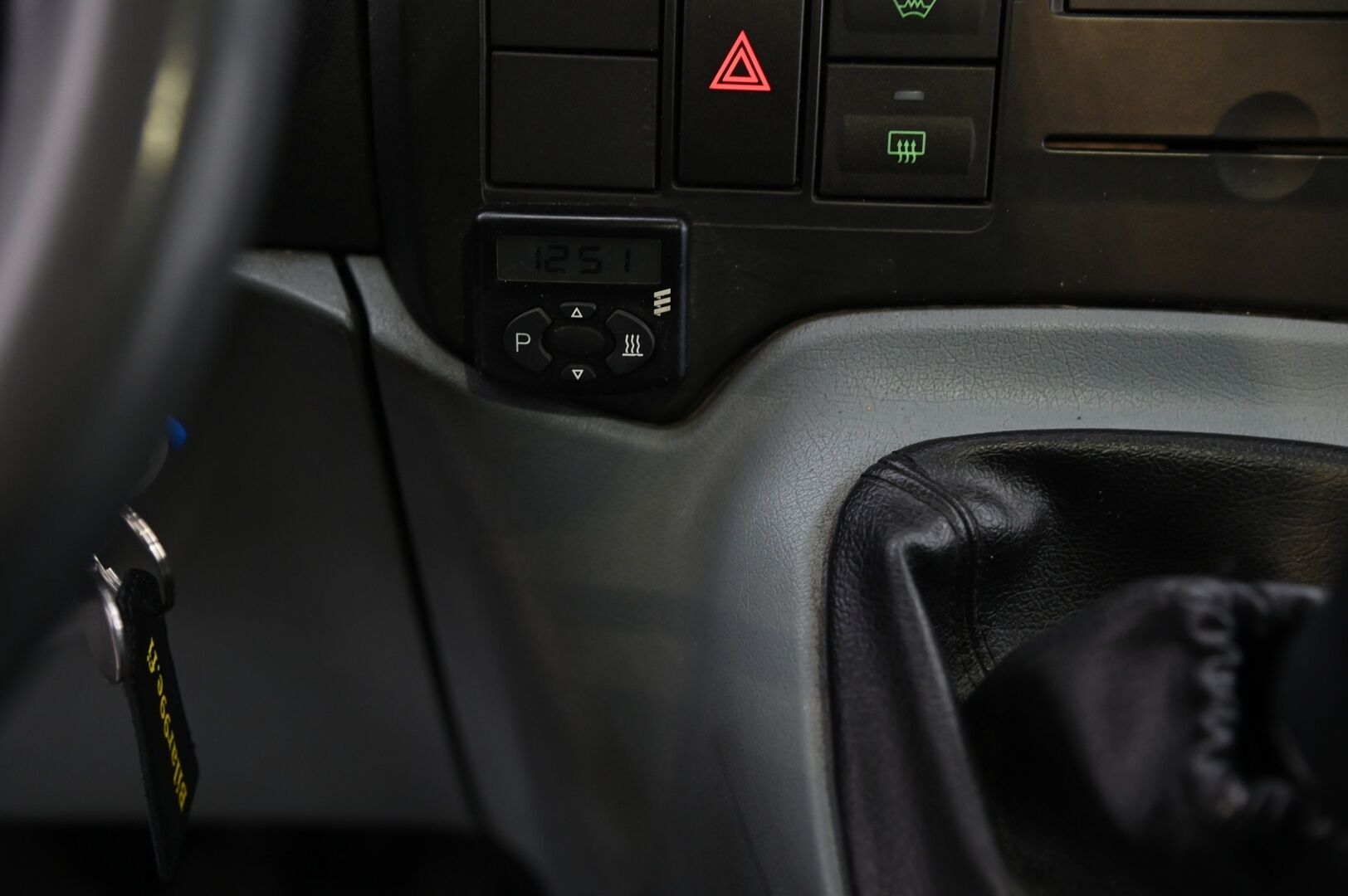 Ford Transit 2007 TRANSIT 300M LOW VAN * * -YritysOutlet - Myydään vain yrityksille / Läpijuostava - * Tämä auto myydään YritysOutlet -valikoimasta vain yritykselle * 