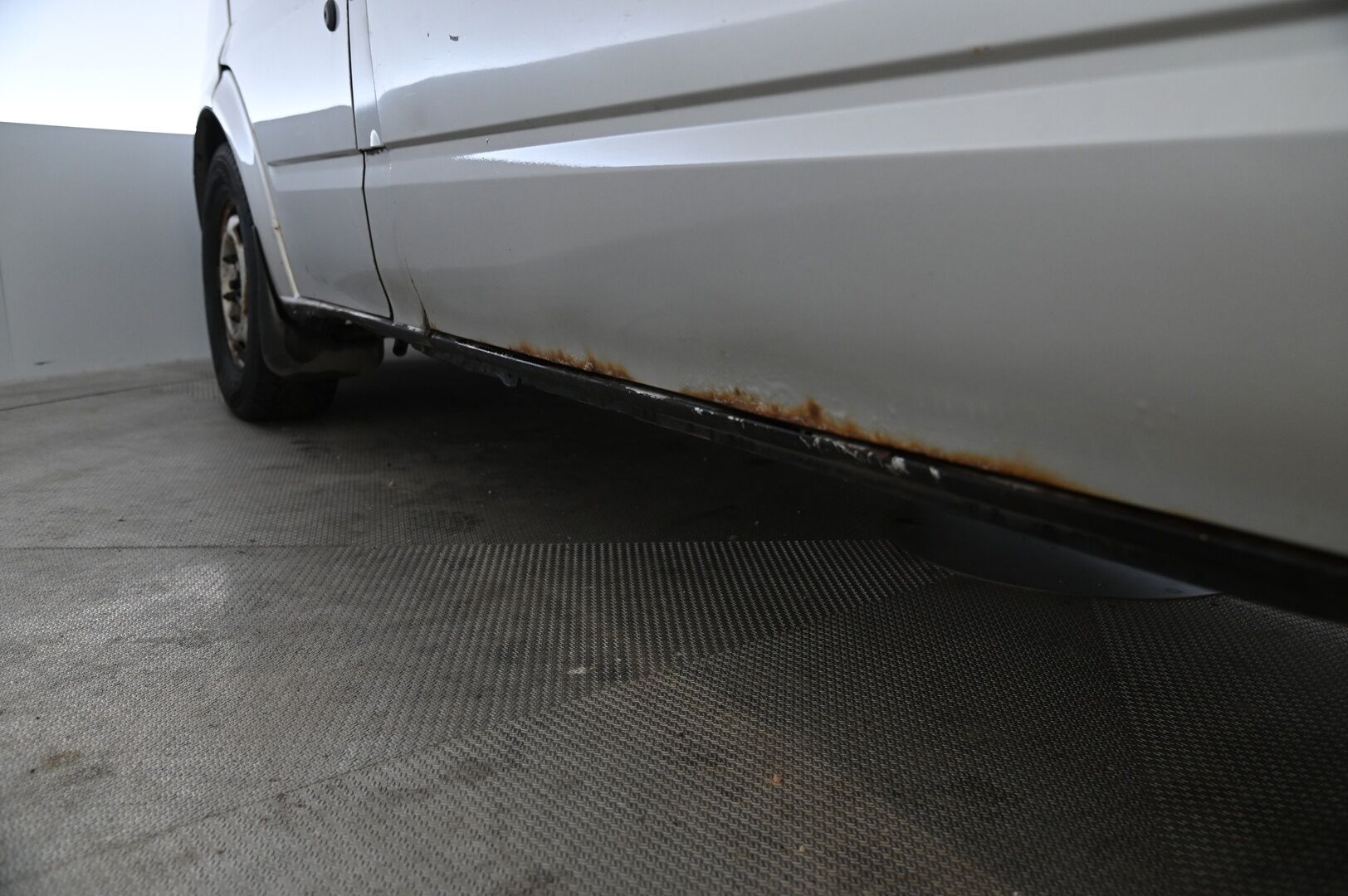 Ford Transit 2007 TRANSIT 300M LOW VAN * * -YritysOutlet - Myydään vain yrityksille / Läpijuostava - * Tämä auto myydään YritysOutlet -valikoimasta vain yritykselle * 