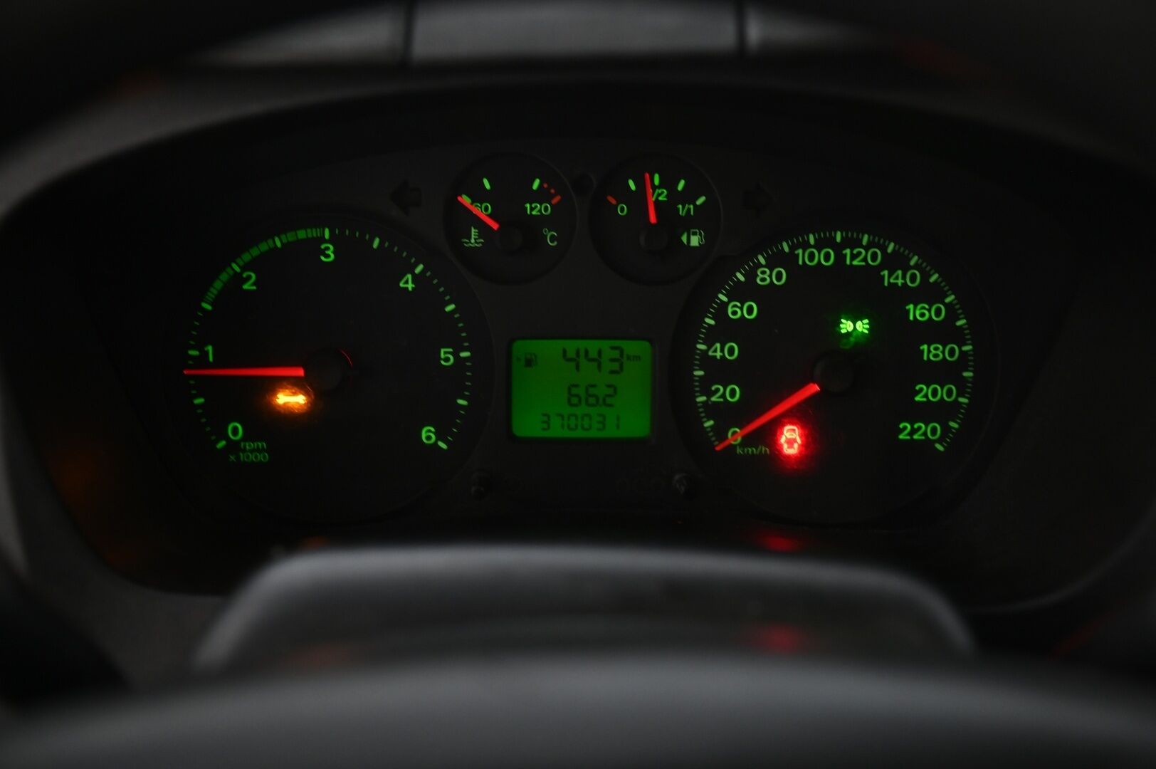 Ford Transit 2007 TRANSIT 300M LOW VAN * * -YritysOutlet - Myydään vain yrityksille / Läpijuostava - * Tämä auto myydään YritysOutlet -valikoimasta vain yritykselle * 