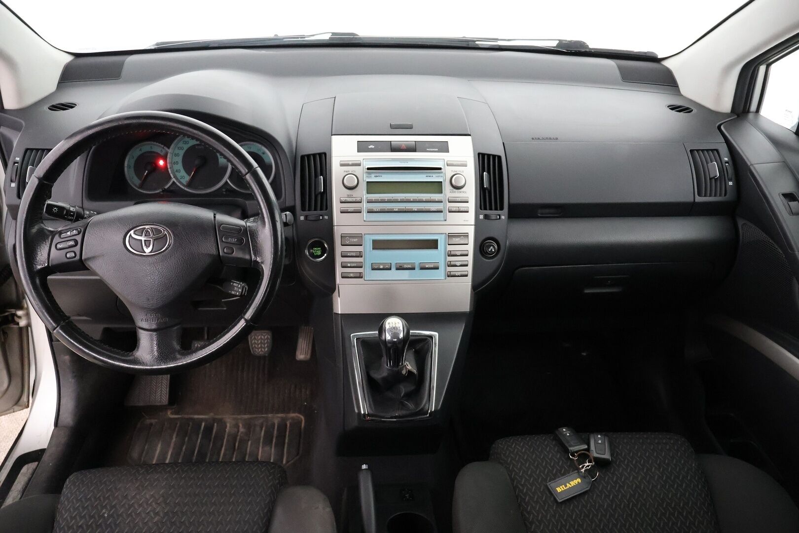 Toyota Corolla Verso 2008 2,2 D-4D 136 Clean Power Linea Sol Plus | Myydään huutokaupat.com:issa - Myydään huutokaupat.com:issa