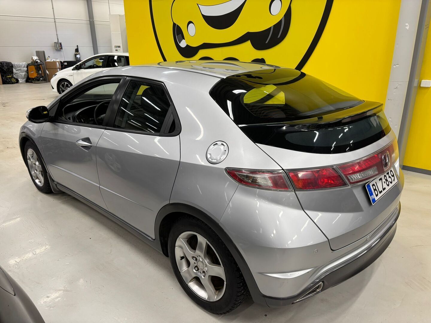 Honda Civic 2009 5D 1,8i Sport *Suomi-auto / Lohko / Vakkari / Tutkat* - 2x Renkaat & Vanteet / Juuri saapunut!