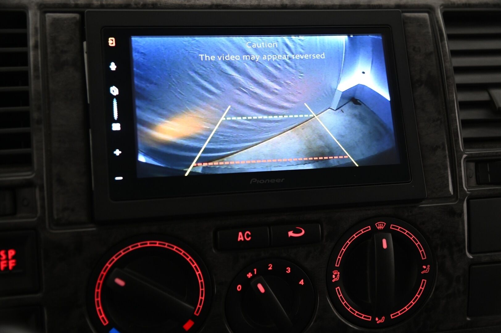 Volkswagen Transporter 2007 TRANSPORTER 2.5TDI 4MOTION-7HCA-KOMBI-N-4X4/340 - 9 Paikkainen harvinaisuus TULOSSA MYYNTIIN! 